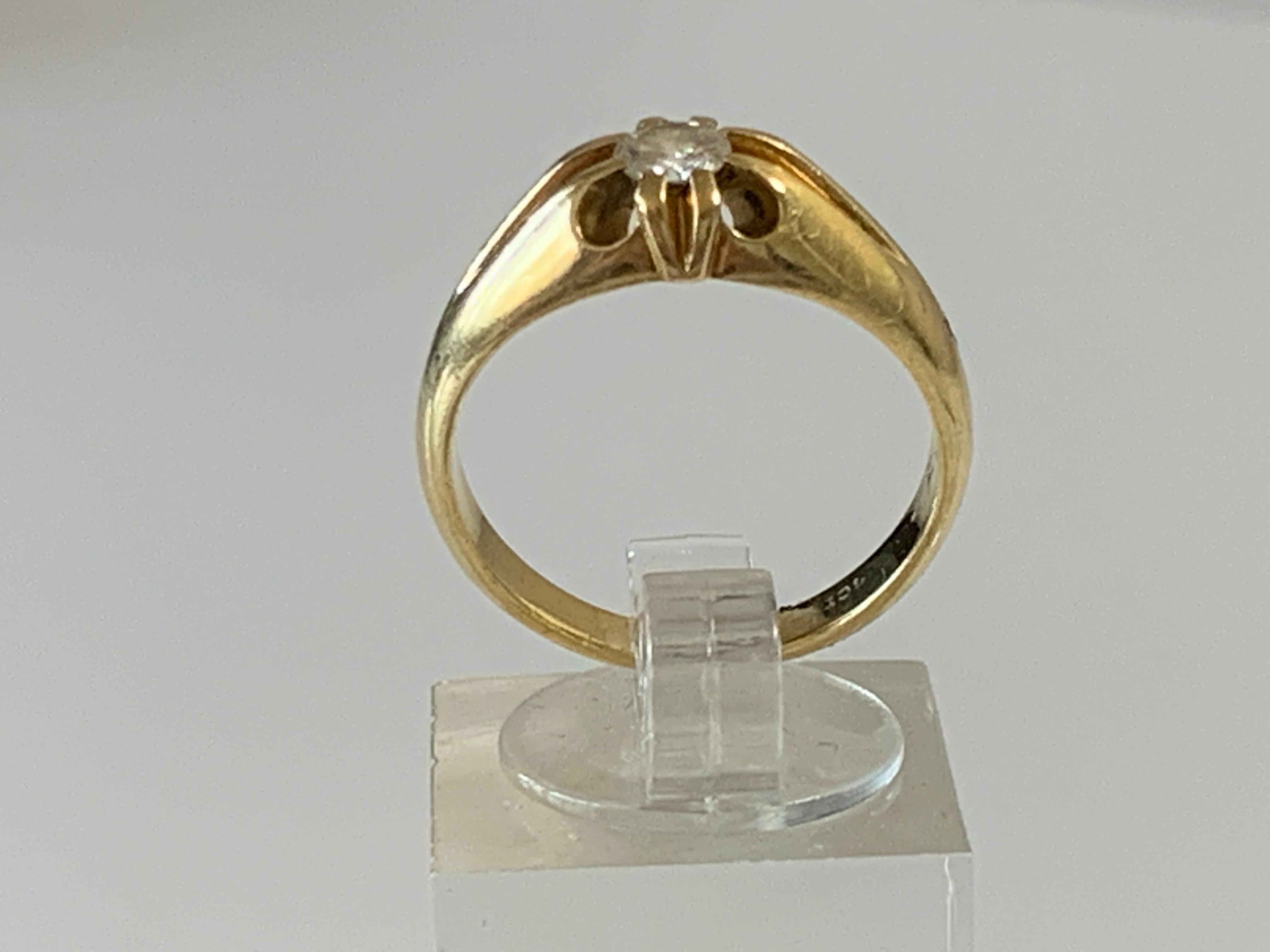 18ct 750 Gold 0.25 Carat Edwardian Diamond Ring In Good Condition For Sale In London, GB
