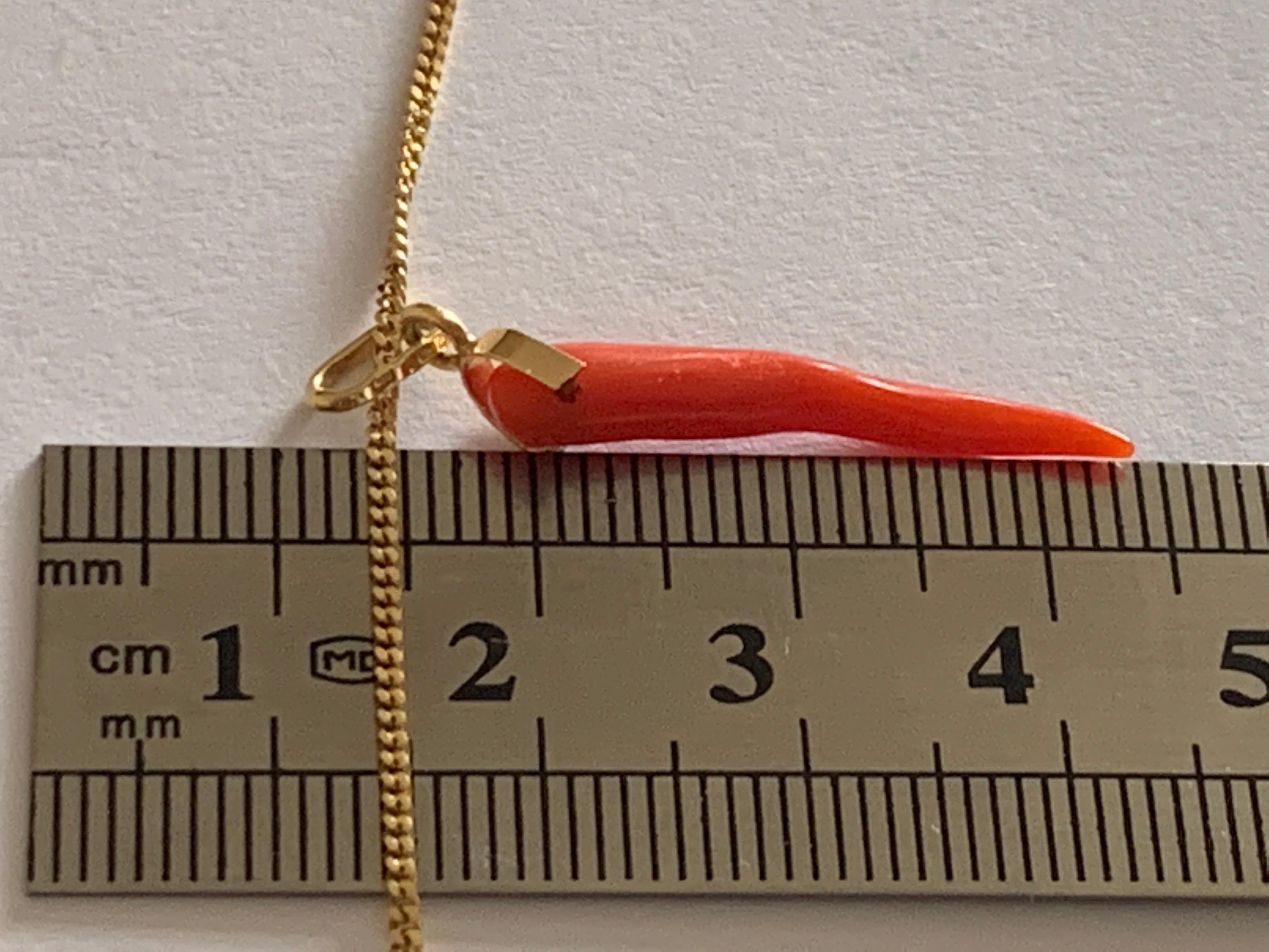 Chaîne en or 750 millièmes (18ct) de 19,75 pouces avec pendentif en forme de piment rouge en vente 5