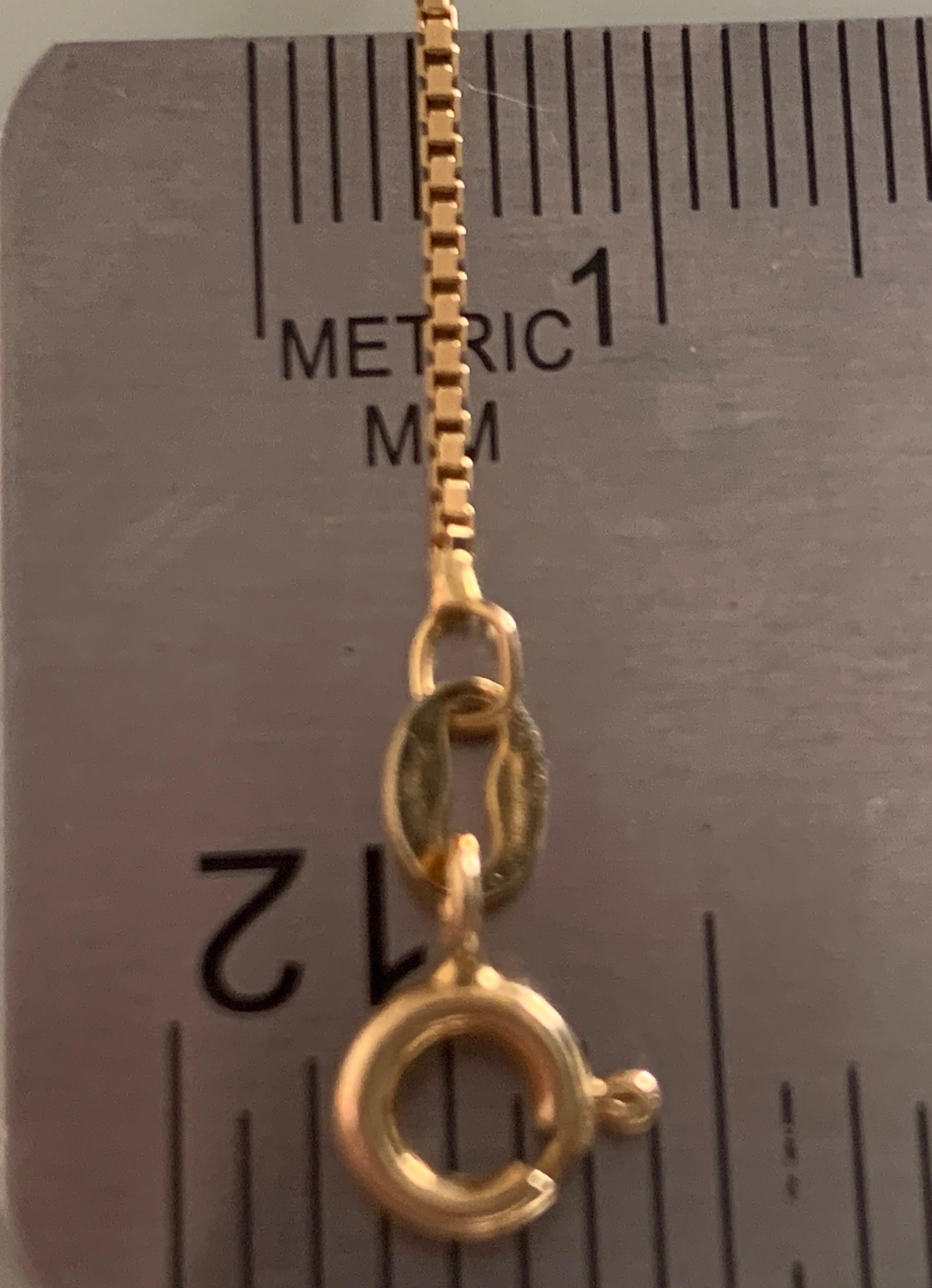 18ct 750 Gold Box Chain In Good Condition In London, GB
