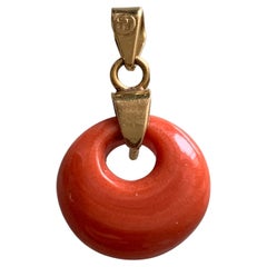 18ct 750 Gold Coral Pendant