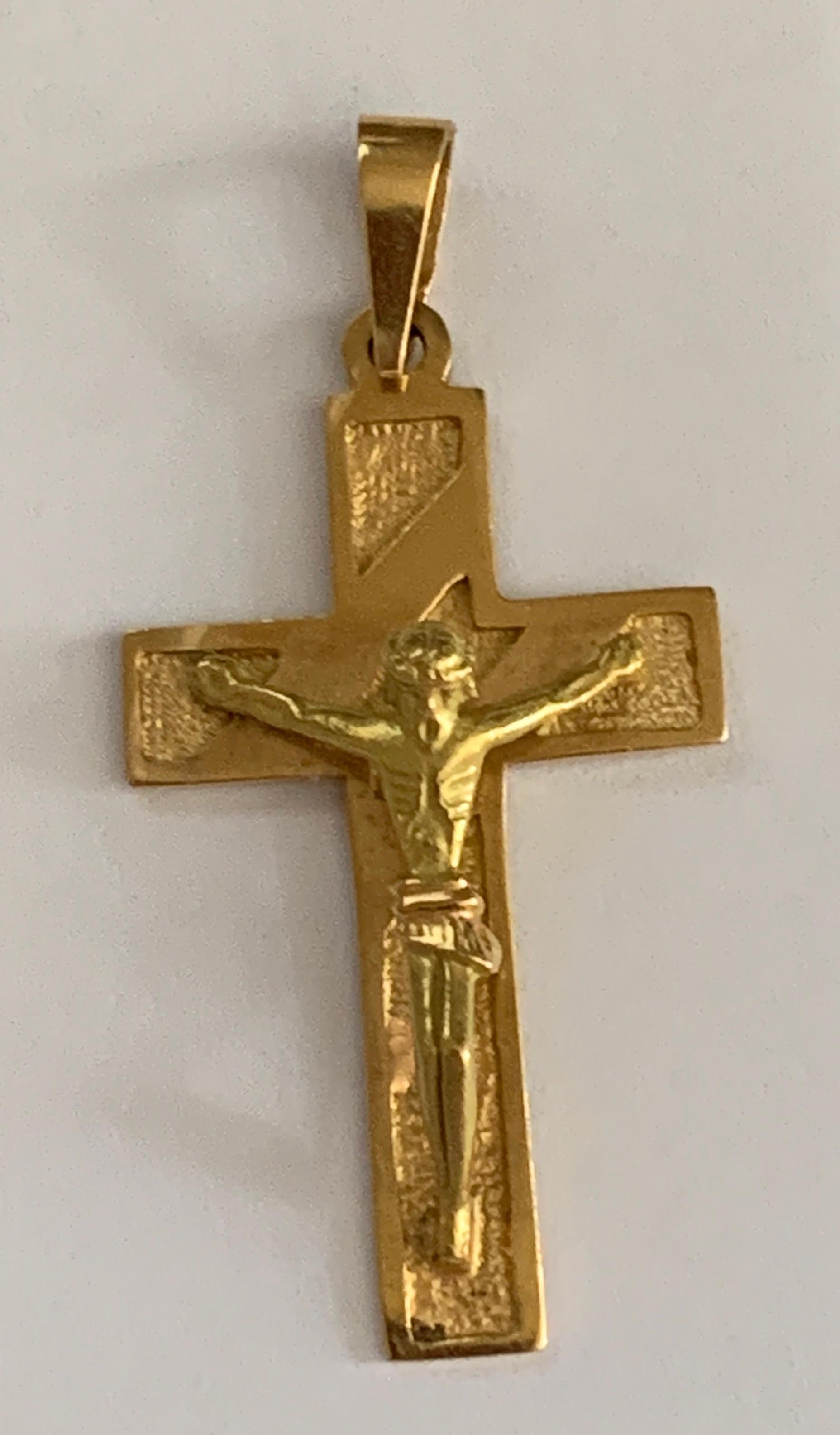 Cruz de oro 750 de 18 ct con la inscripción 