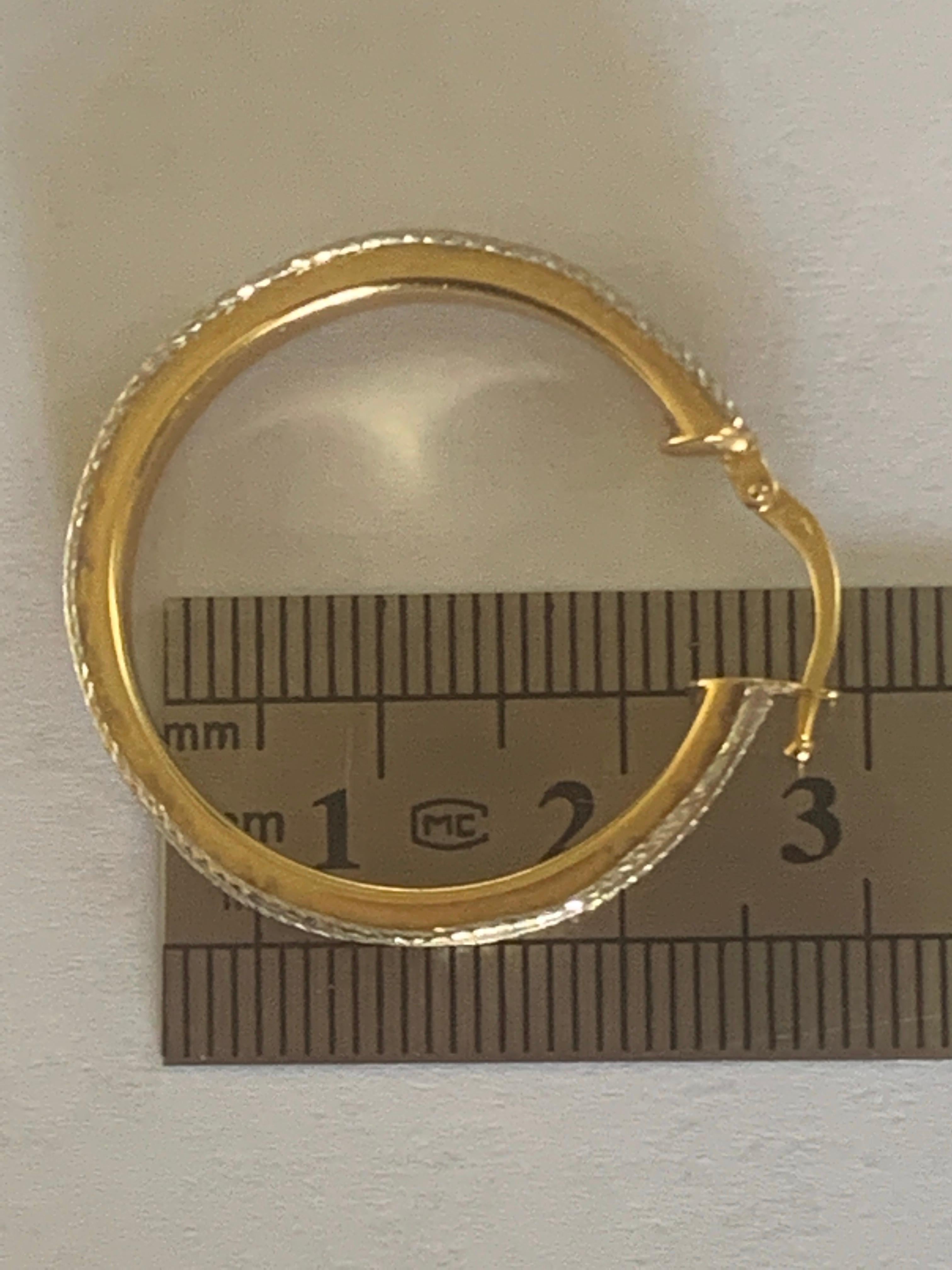Glitzernde Ohrringe aus 18ct 750 Gold 6