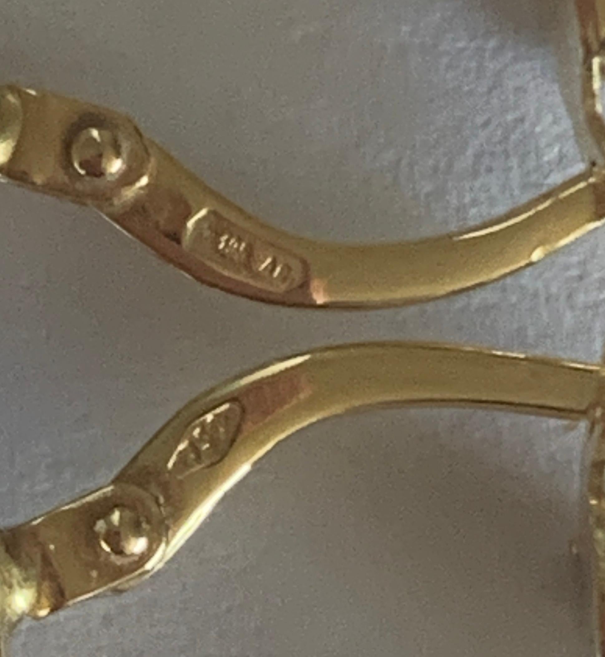18ct 750 Gold Glittering Earrings For Sale 4