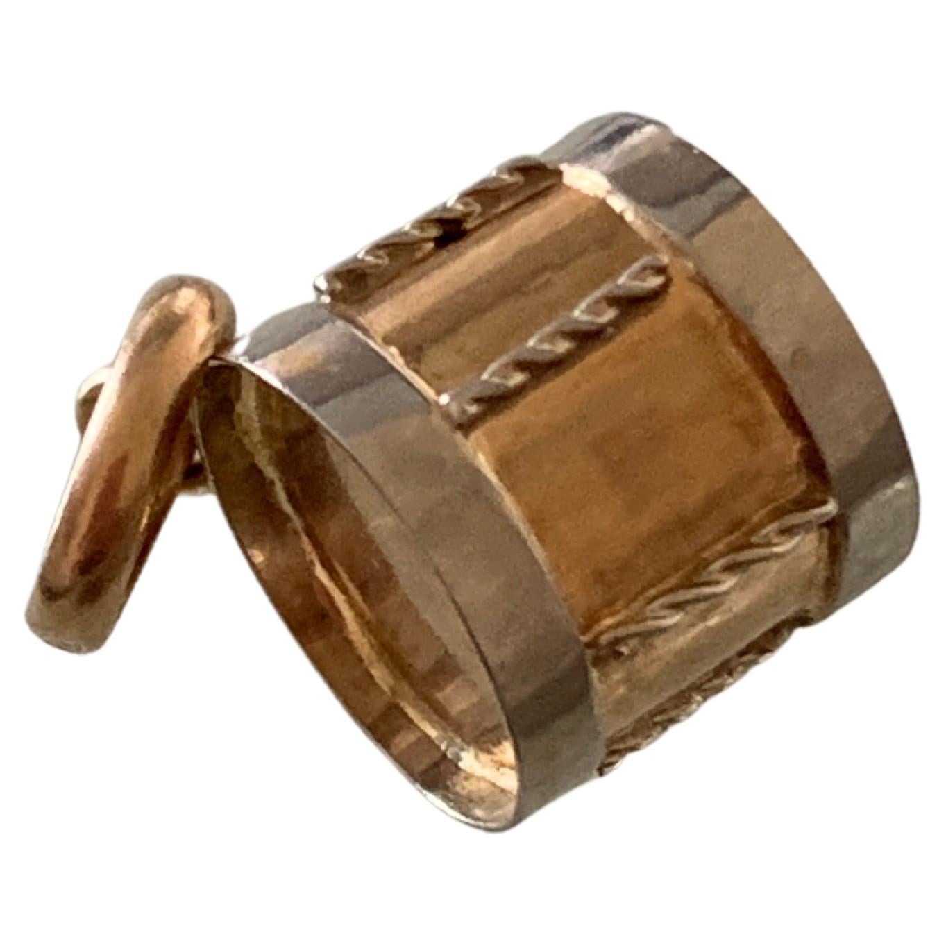 18ct 750 Gold Italian Drum Charm For Sale