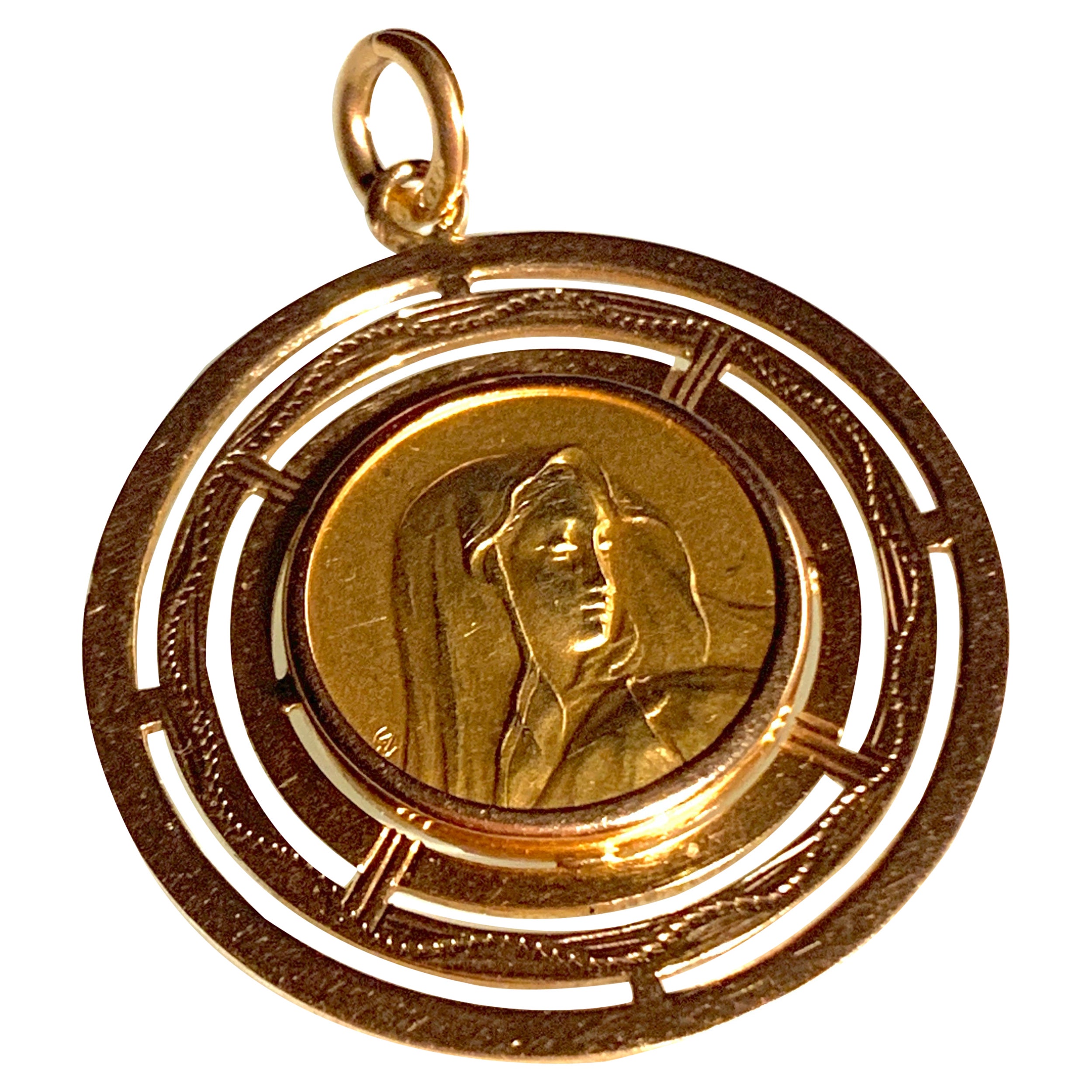 Pendentif religieux vintage en or 750 18ct en vente