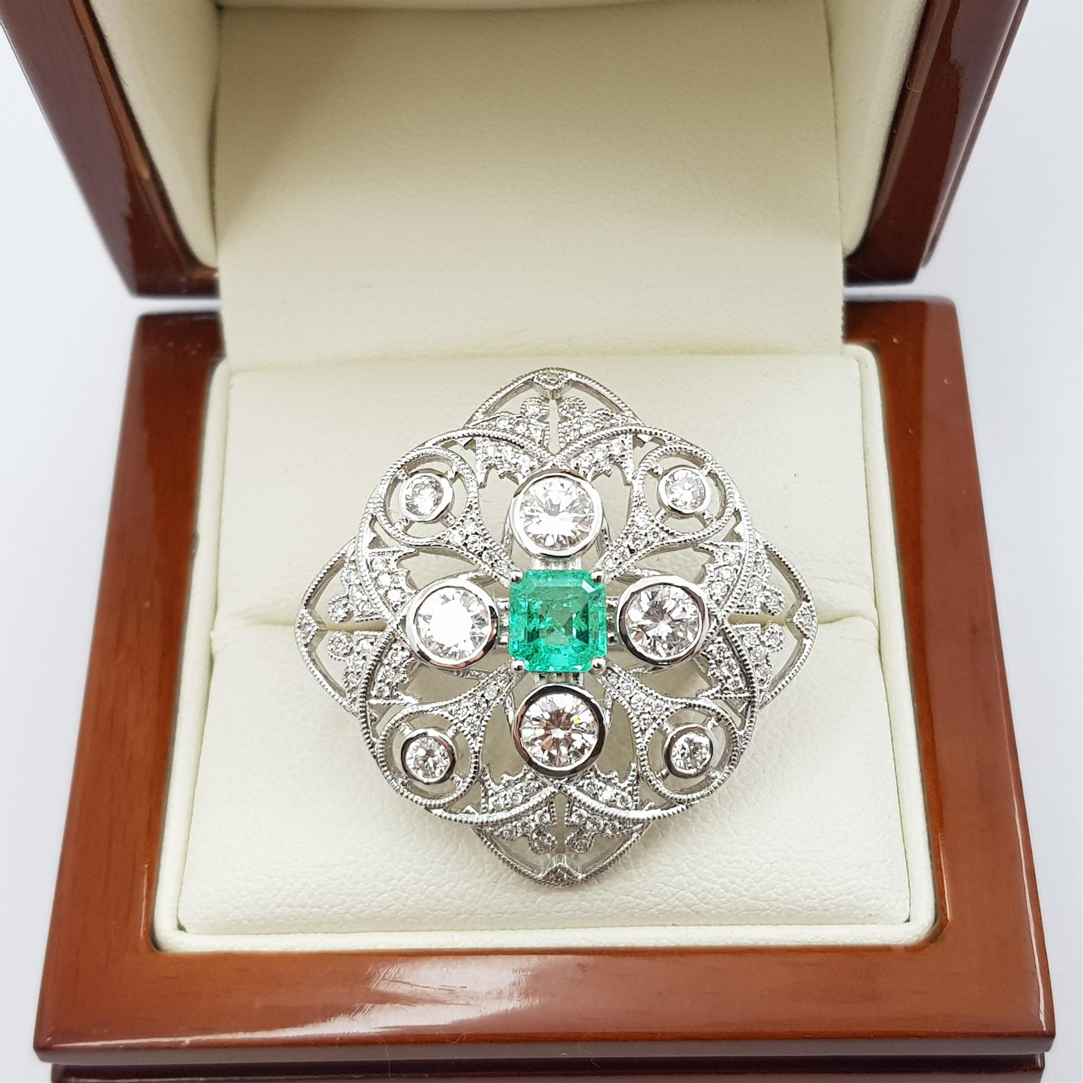 18ct Art Deco Style Emerald & 1.8ct TDW Diamond Cocktail Ring For Sale 8