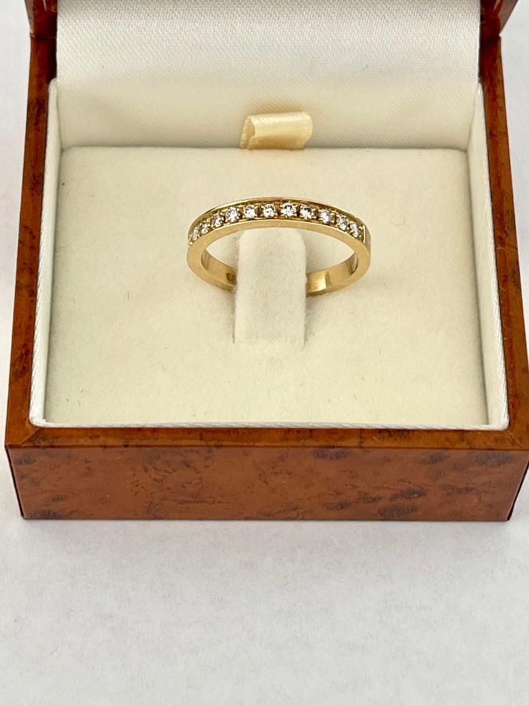 Modern 18ct Carat Yellow Gold Natural Diamond Wedding Band Eternity Ring With Valuation For Sale