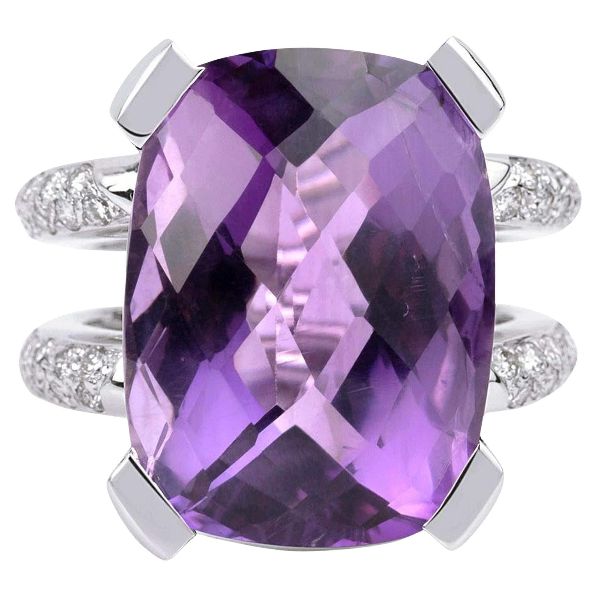 Bague cocktail en or 18 carats certifiée IGI avec améthyste violette taille coussin et diamant