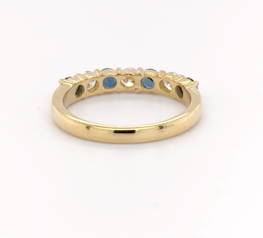 Contemporaneo Anello eternità classico con diamante e zaffiro blu 18 ct. in vendita