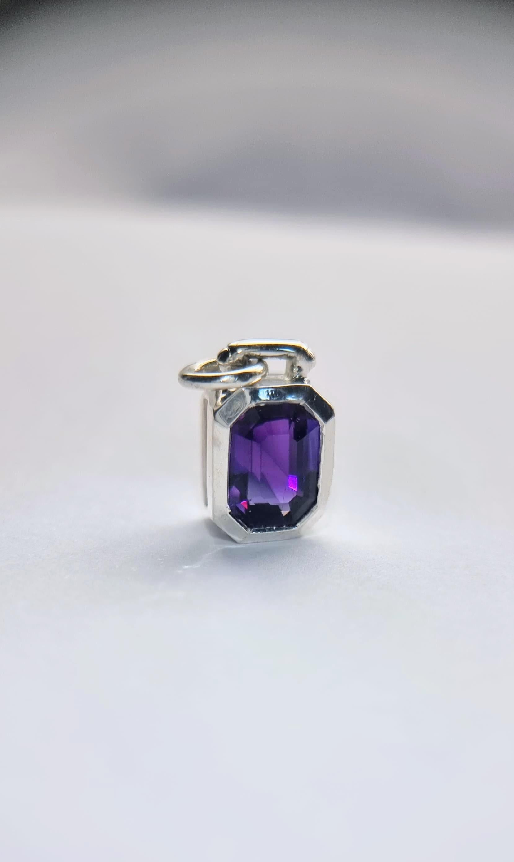 Anhänger mit 1,8 Karat Amethyst im Smaragdschliff und Seemannsanhänger aus Sterlingsilber im Angebot 6
