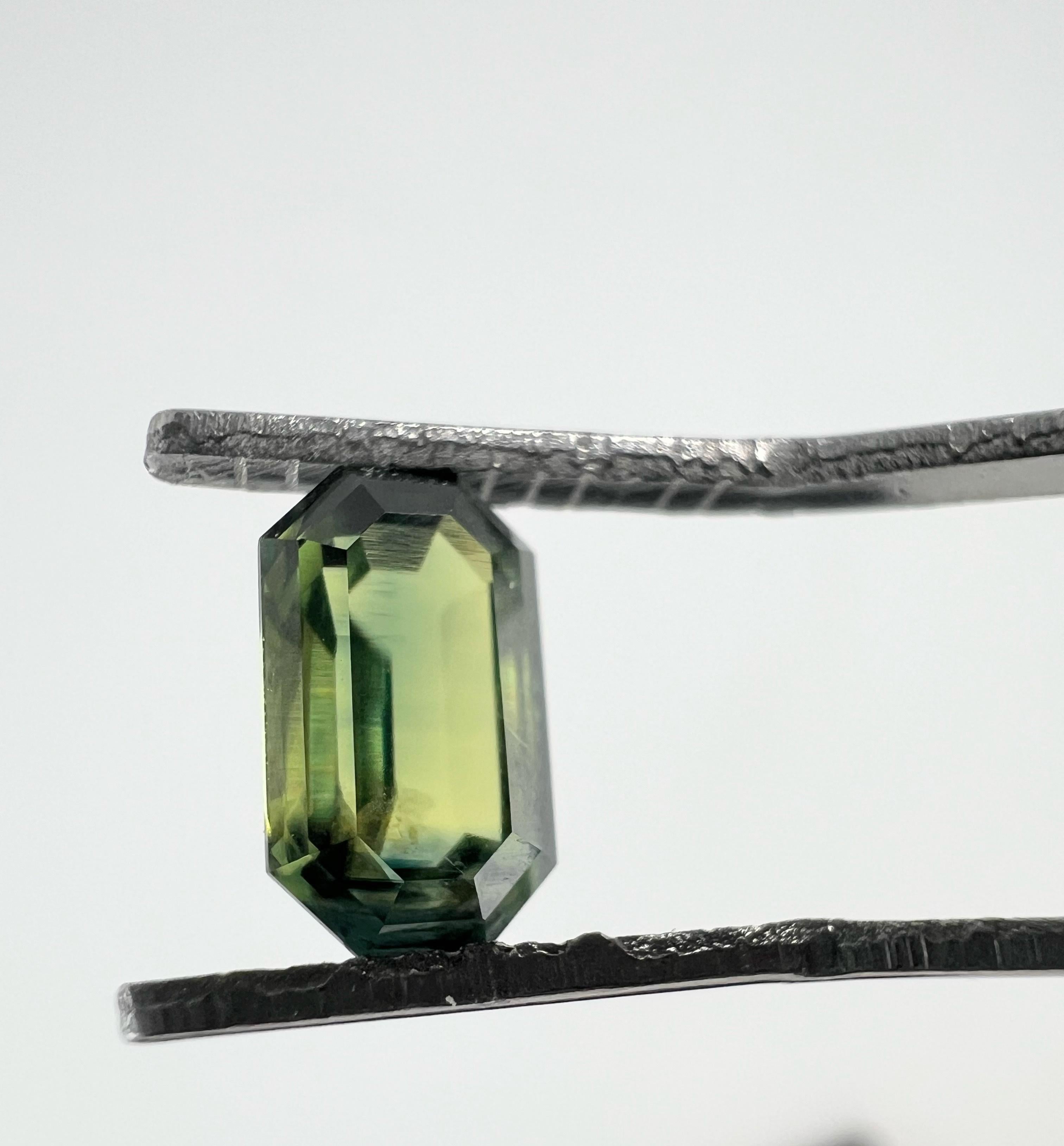 1.7ct EGL-zertifizierter Smaragd-Schliff Natürlicher unerhitzter Saphir - Mittleres Gelb-Grün im Angebot 3