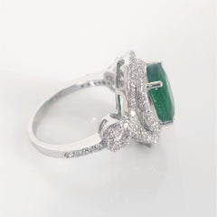18ct Emerald & Diamond ring