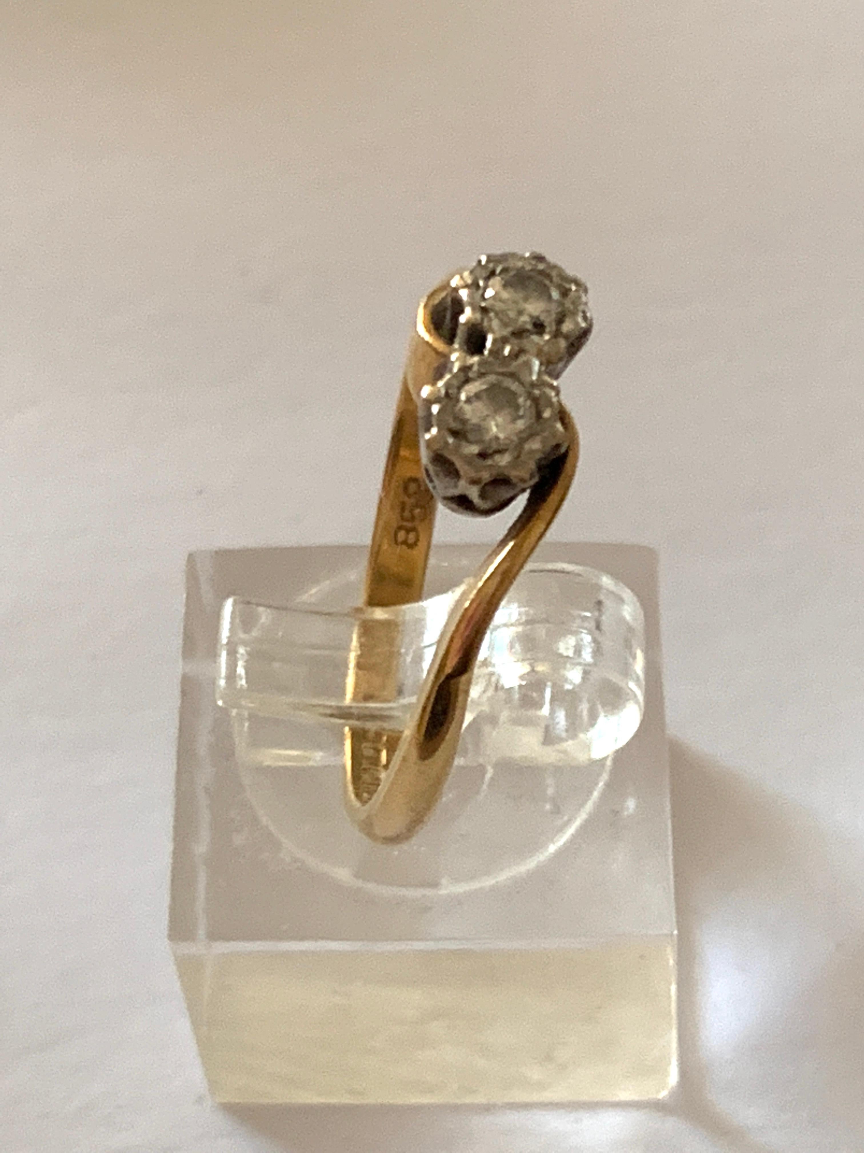 18ct Gold 0.20 Carat Diamond Ring In Good Condition For Sale In London, GB