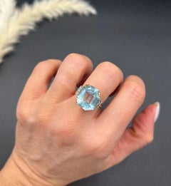 18ct Gold 1920s Art Deco Octagonal Cut Aquamarine & Diamond Cocktail Ring