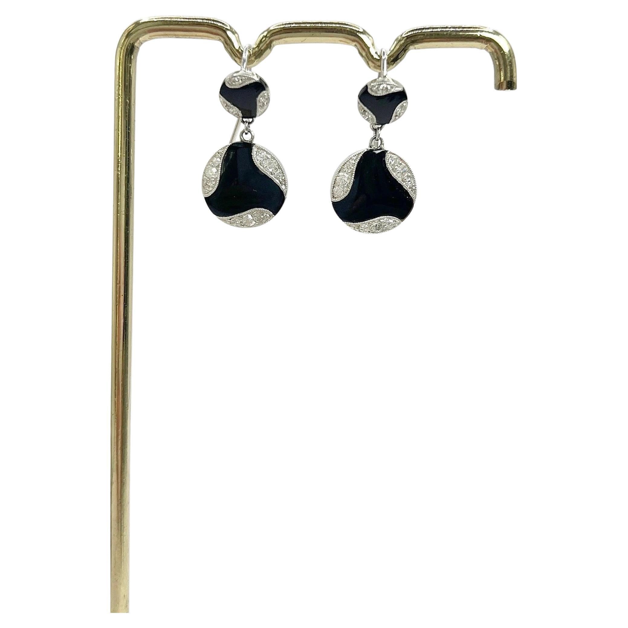 18 Karat Gold 1920er Jahre Art Deco Onyx & Diamant-Tropfen-Ohrringe (Konversion von Manschettenknöpfen)