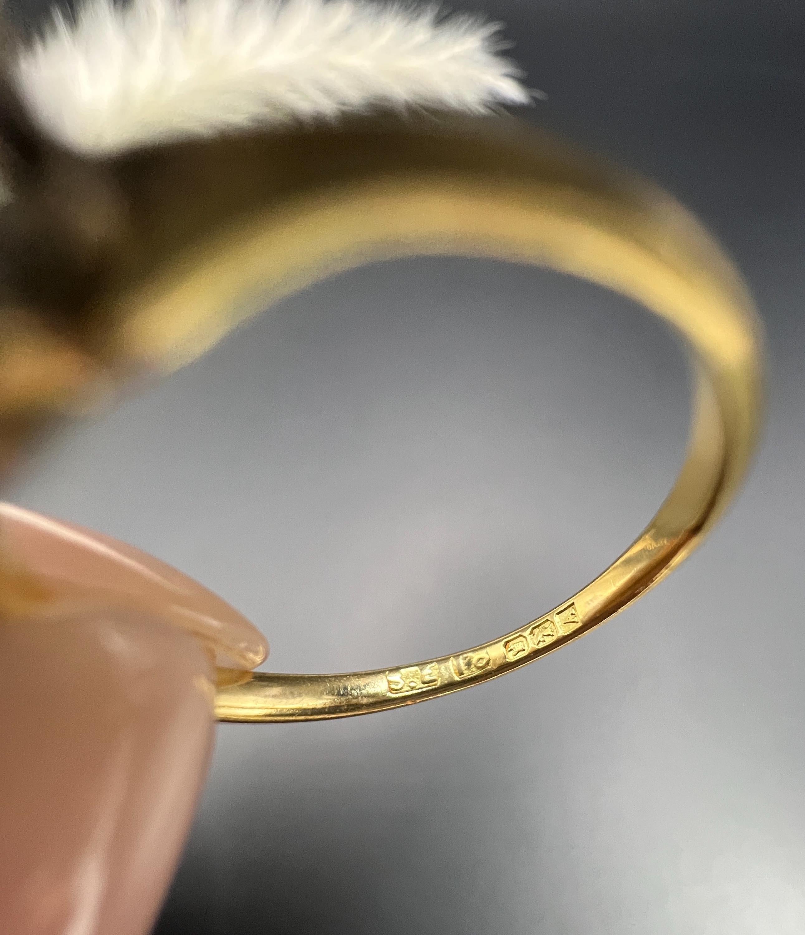 18ct Gold 1920er Jahre Diamond Daisy Cluster Ring mit Australian Unicorn Head Hallmark (Alteuropäischer Schliff) im Angebot