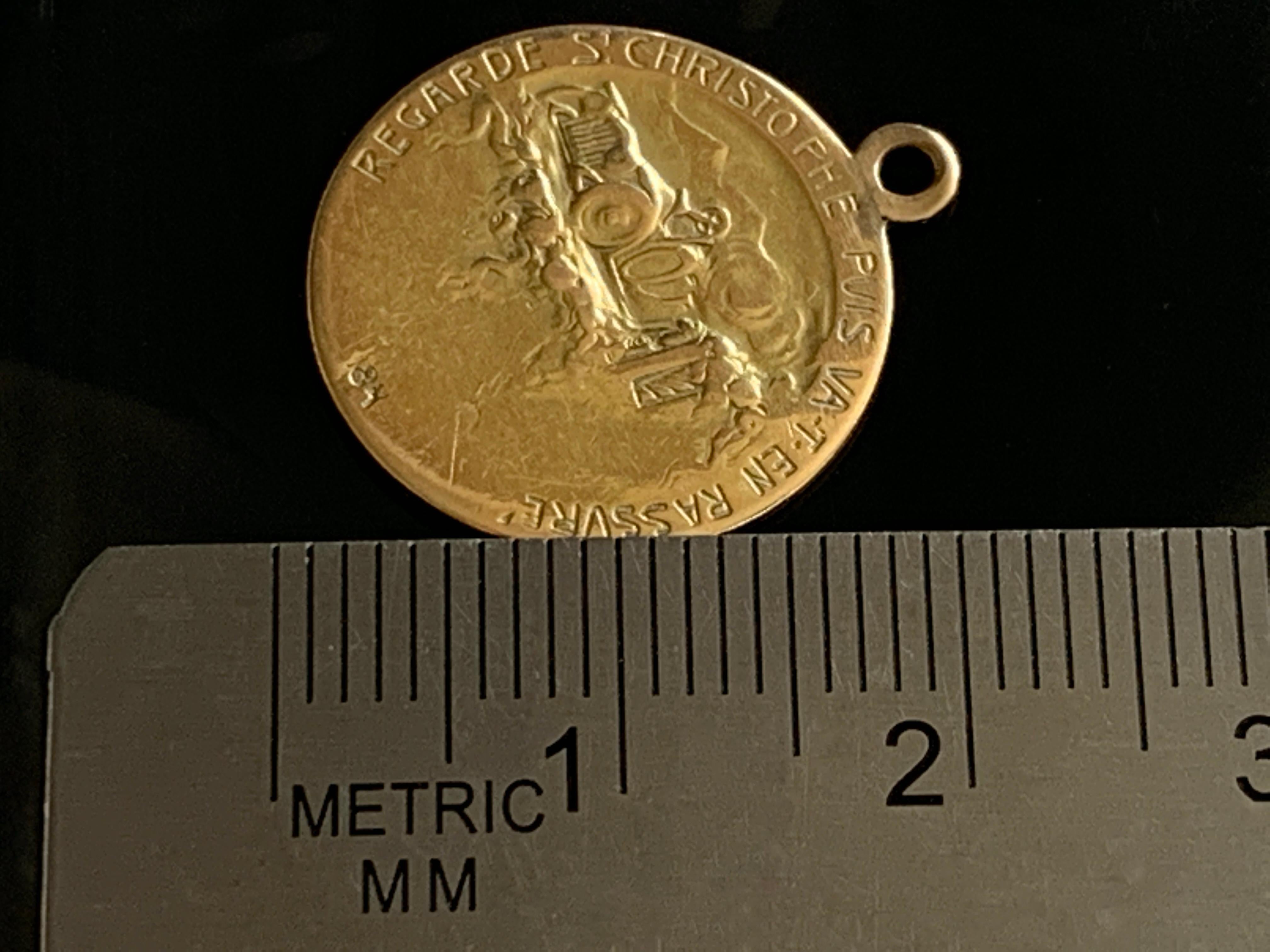 18ct Gold 1930s French St.Christopher Pendant  In Good Condition In London, GB