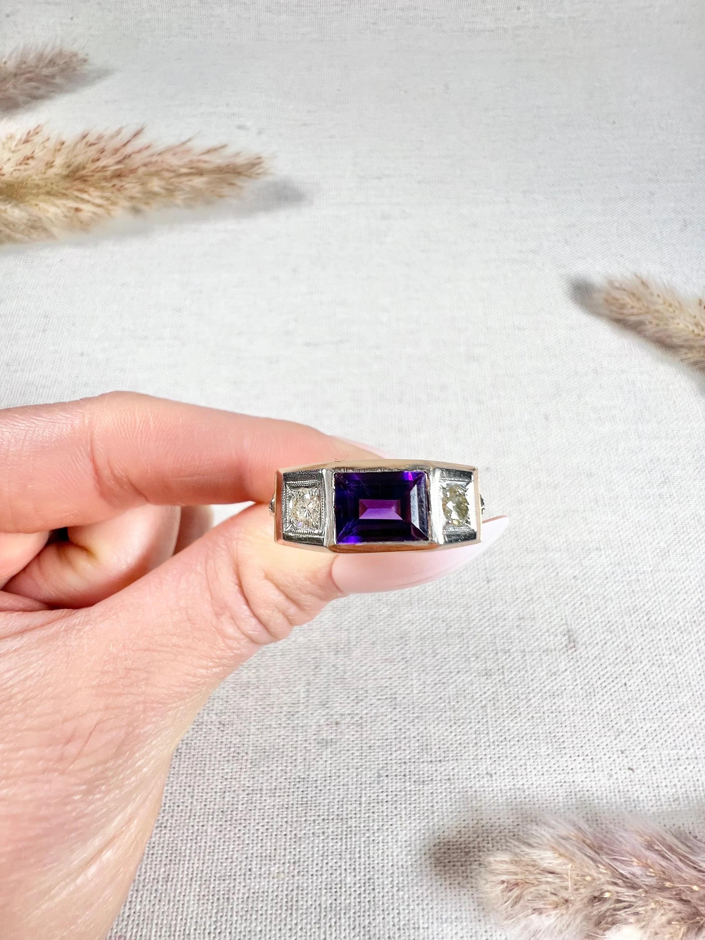 18ct Gold 1950s Emerald Cut Amethyst Brilliant Cut Diamond Snake Fraternity Ring For Sale 5