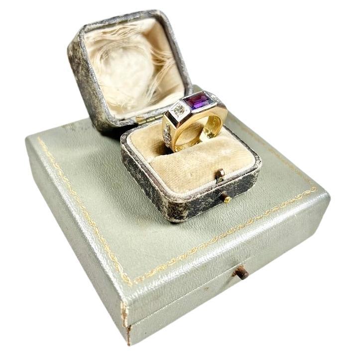 18ct Gold 1950s Emerald Cut Amethyst Brilliant Cut Diamond Snake Fraternity Ring For Sale