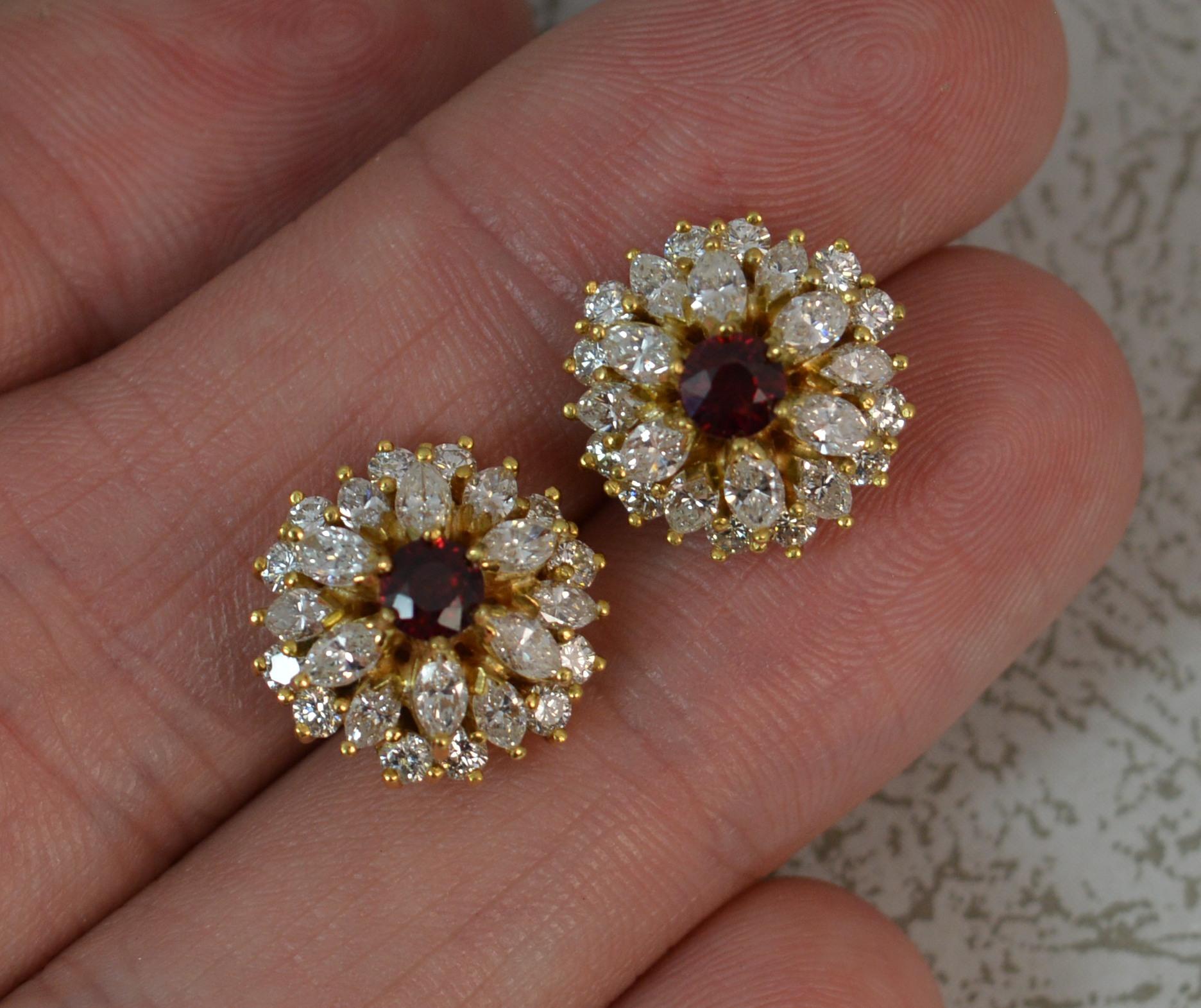 Contemporary 18 Carat Gold 2.8 Carat Vs Diamond and Ruby Cluster Earrings