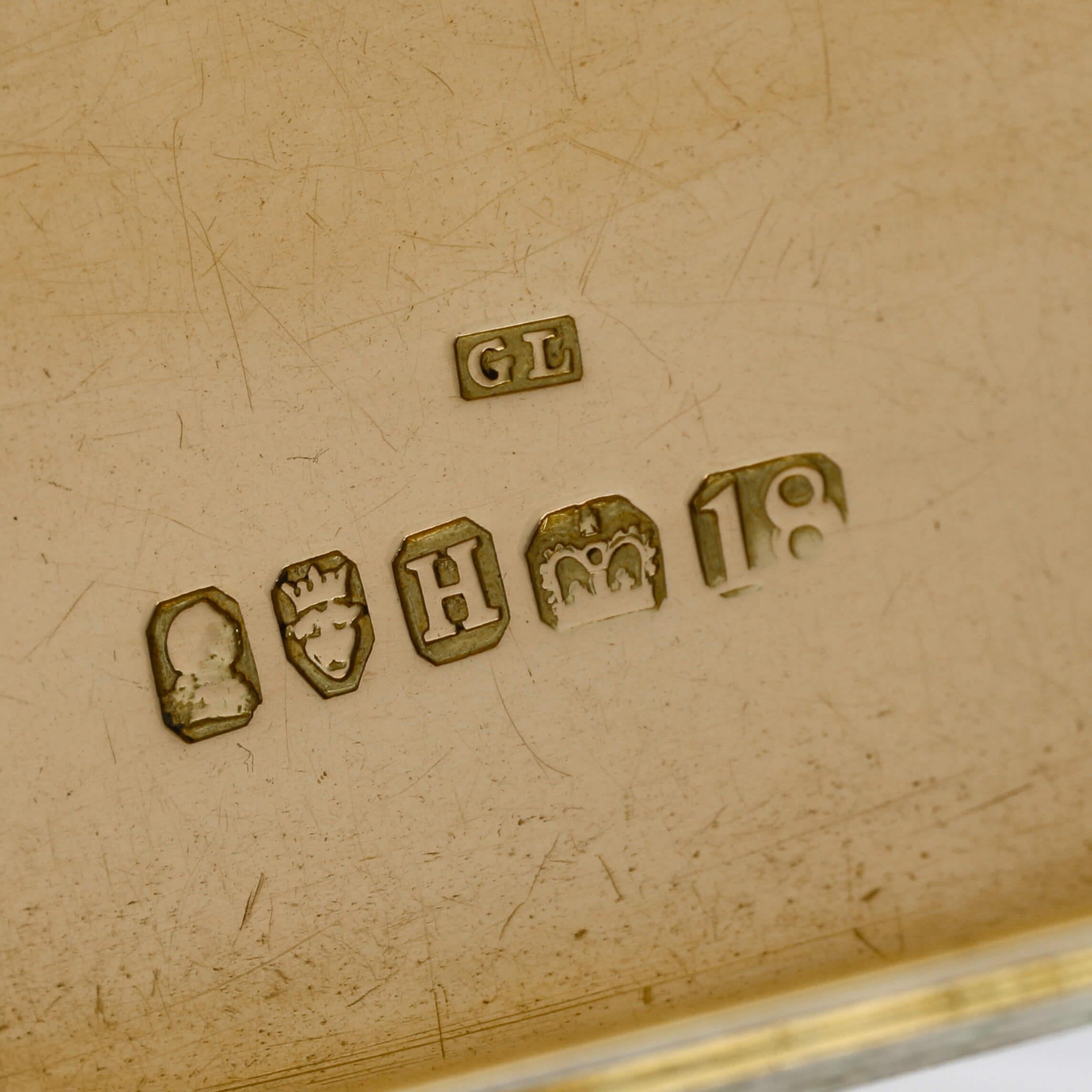Tabatière anglaise ancienne en or 18 carats, poinçonnée à Londres en 1803 - 54,9 g Bon état - En vente à London, London