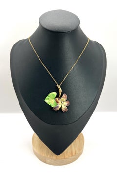 Pendentif et boucles d'oreilles en or 18ct Art Nouveau émail et diamant Fleur Violette