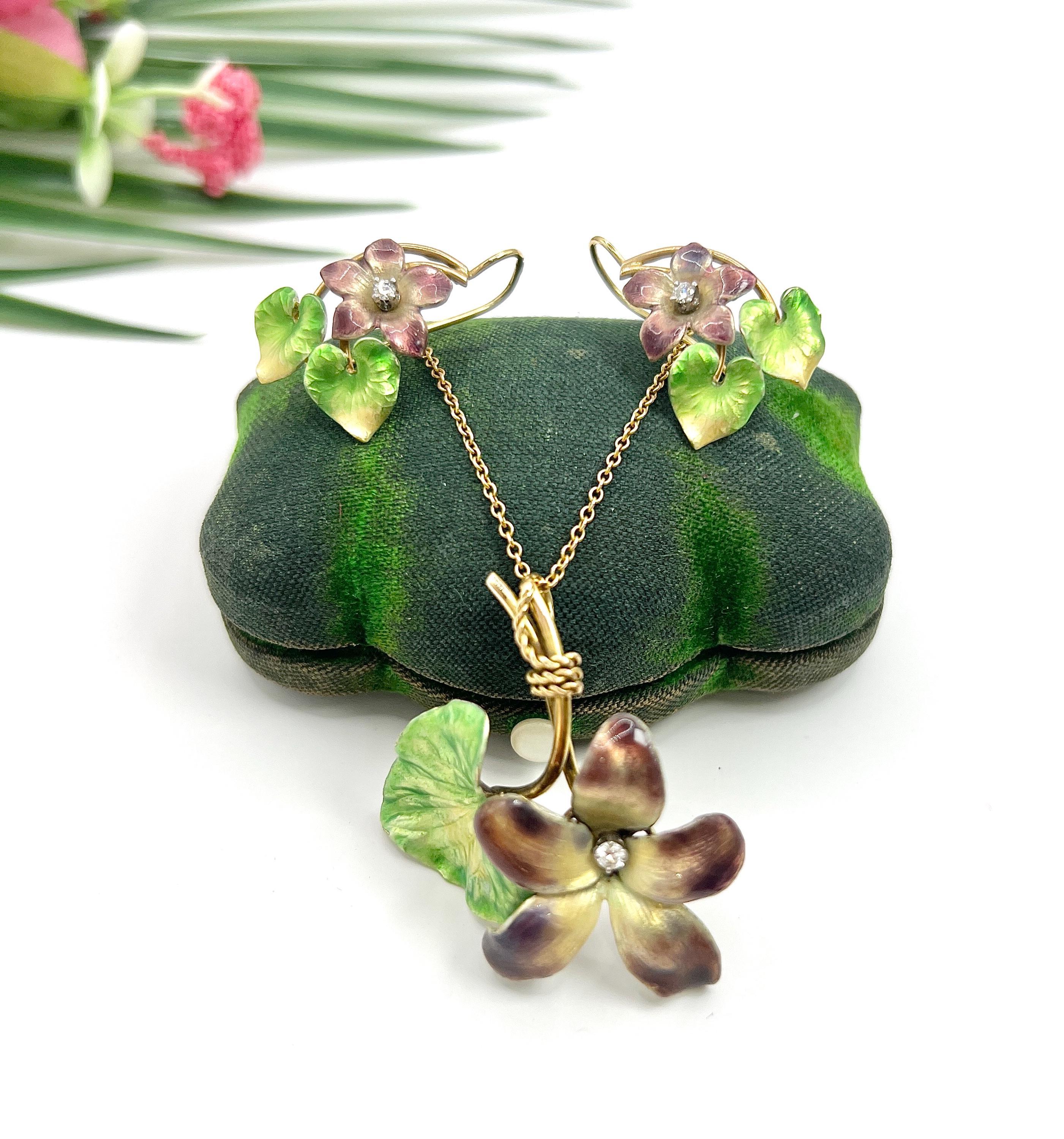 18ct Gold Art Nouveau Enamel and Diamond Violet Flower Pendent and Earring Set For Sale 1