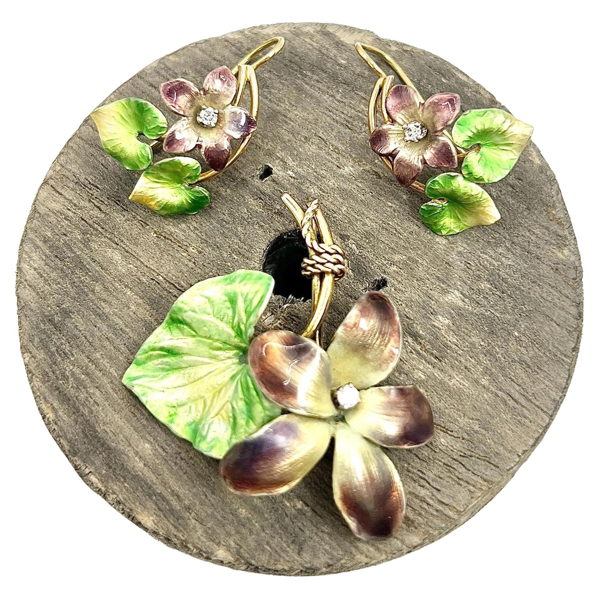 18ct Gold Art Nouveau Enamel and Diamond Violet Flower Pendent and Earring Set For Sale