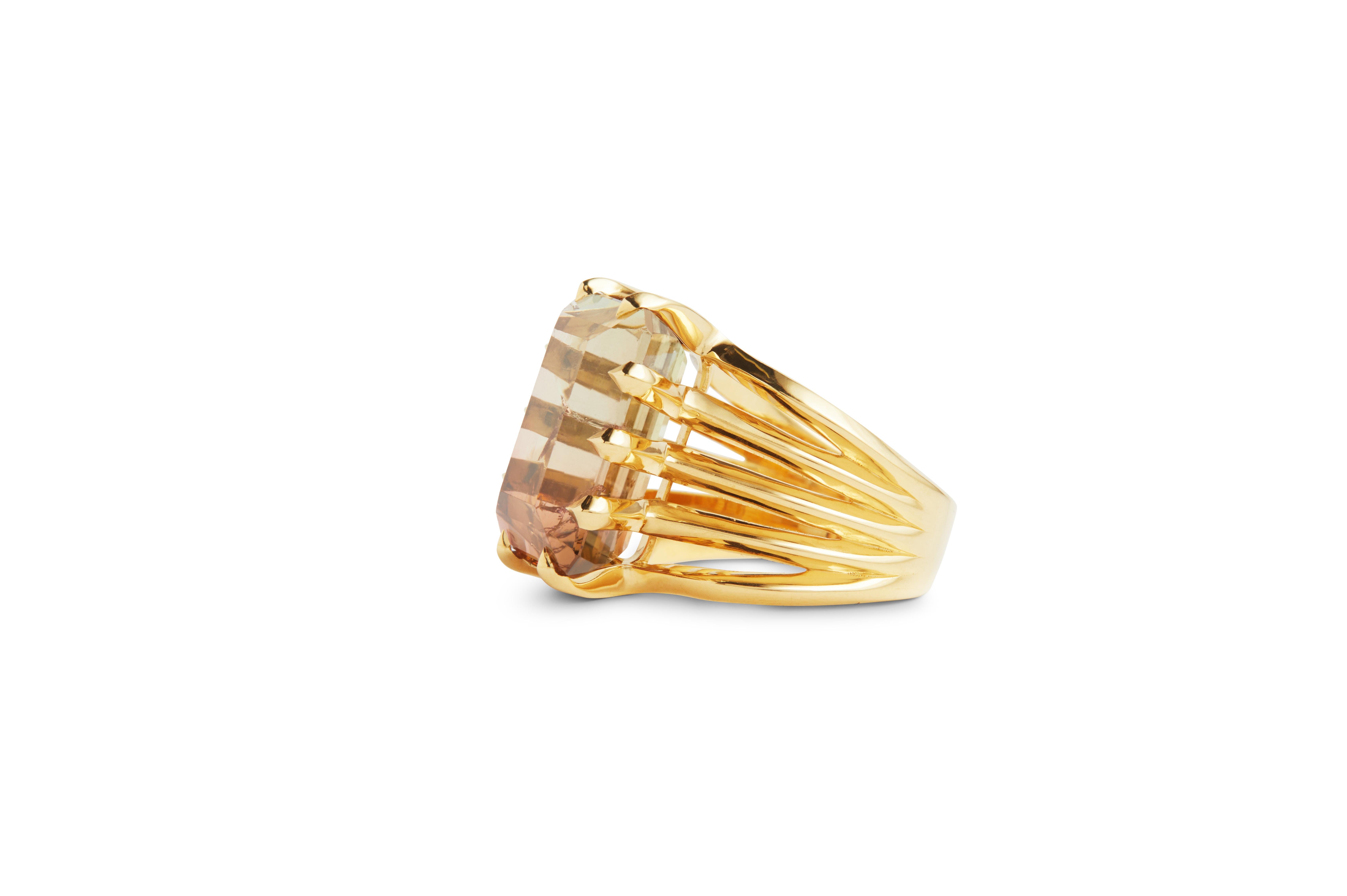 Women's or Men's 18ct Gold & Bi-colour Tourmaline Ring For Sale