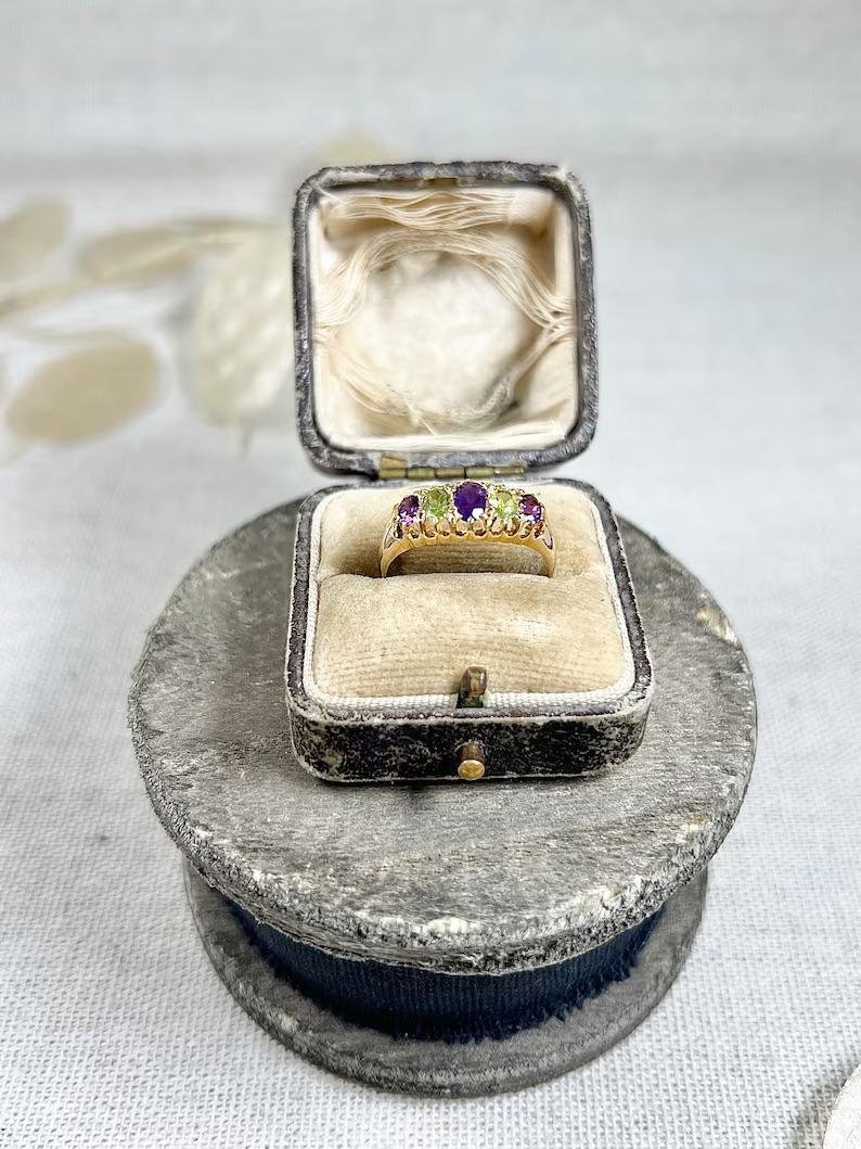 18ct Gold Birmingham Hallmarked Edwardian Suffragette Amethyst and Peridot Ring 2