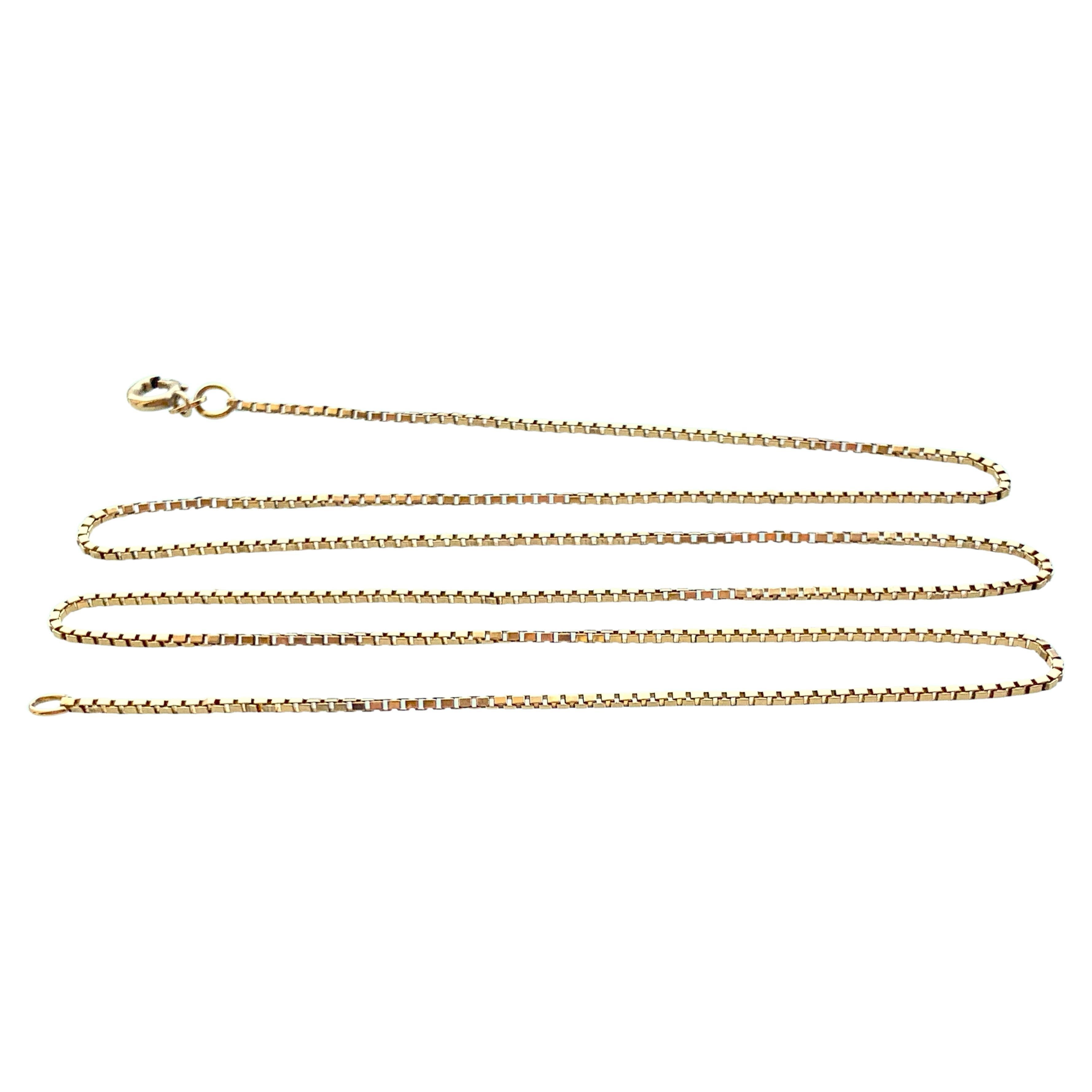 18ct Gold Box Chain For Sale