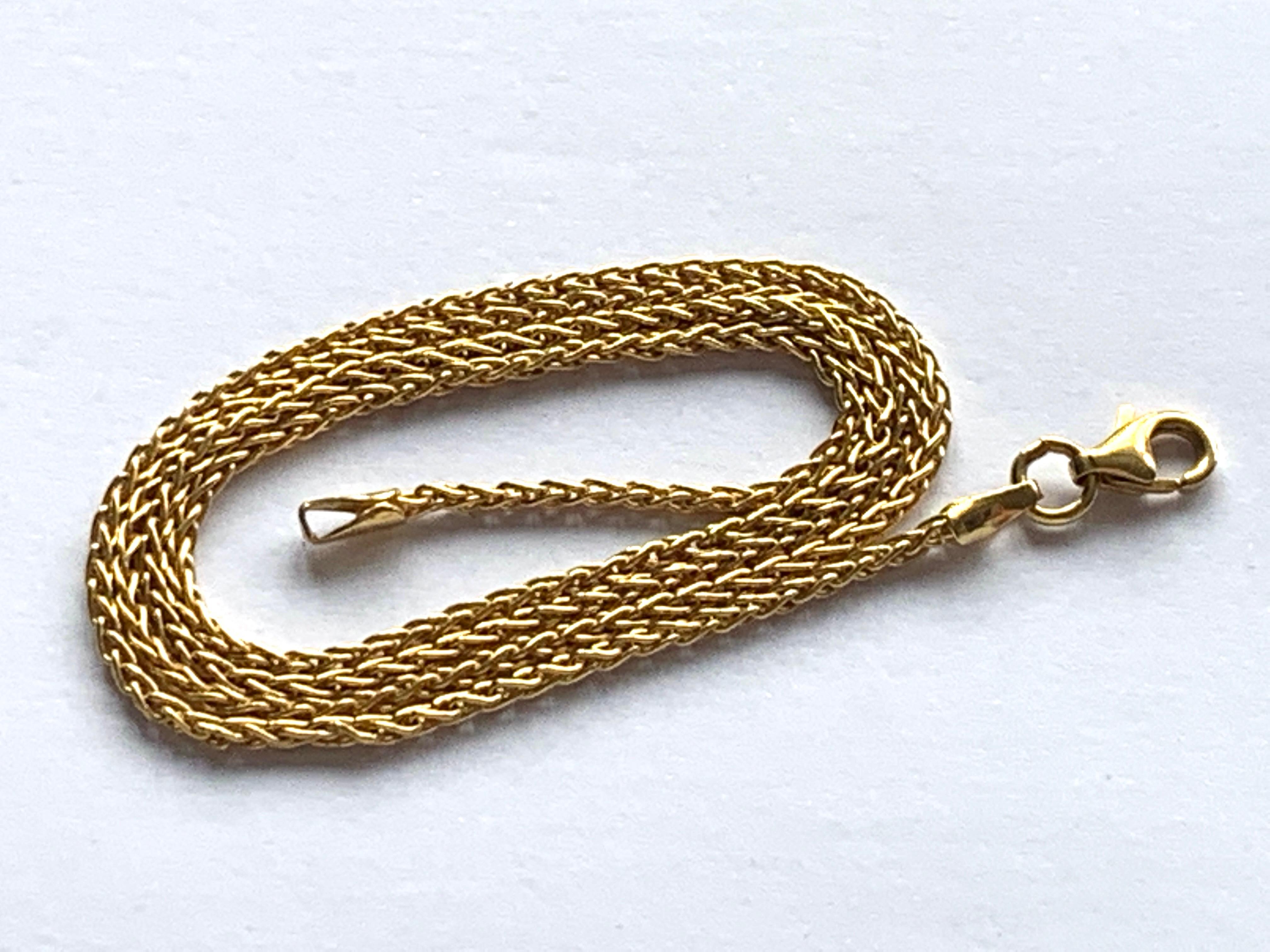 18ct Gold Chain  In Good Condition For Sale In London, GB