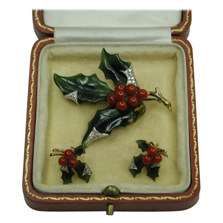 18ct Gold and Nephrite with Diamonds Brooch and Earrings Depicting Holly