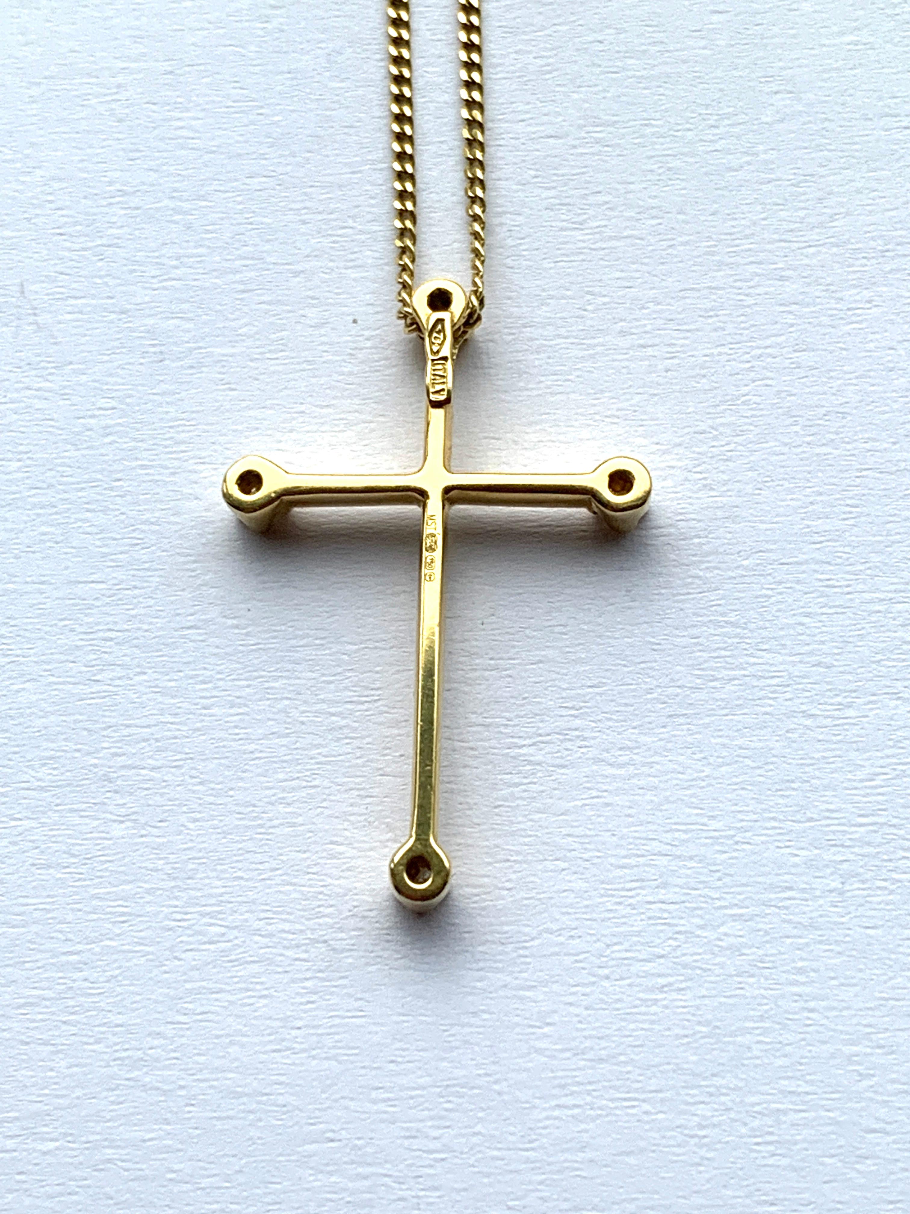 Croix en or 18ct avec diamant et chaîne de 16