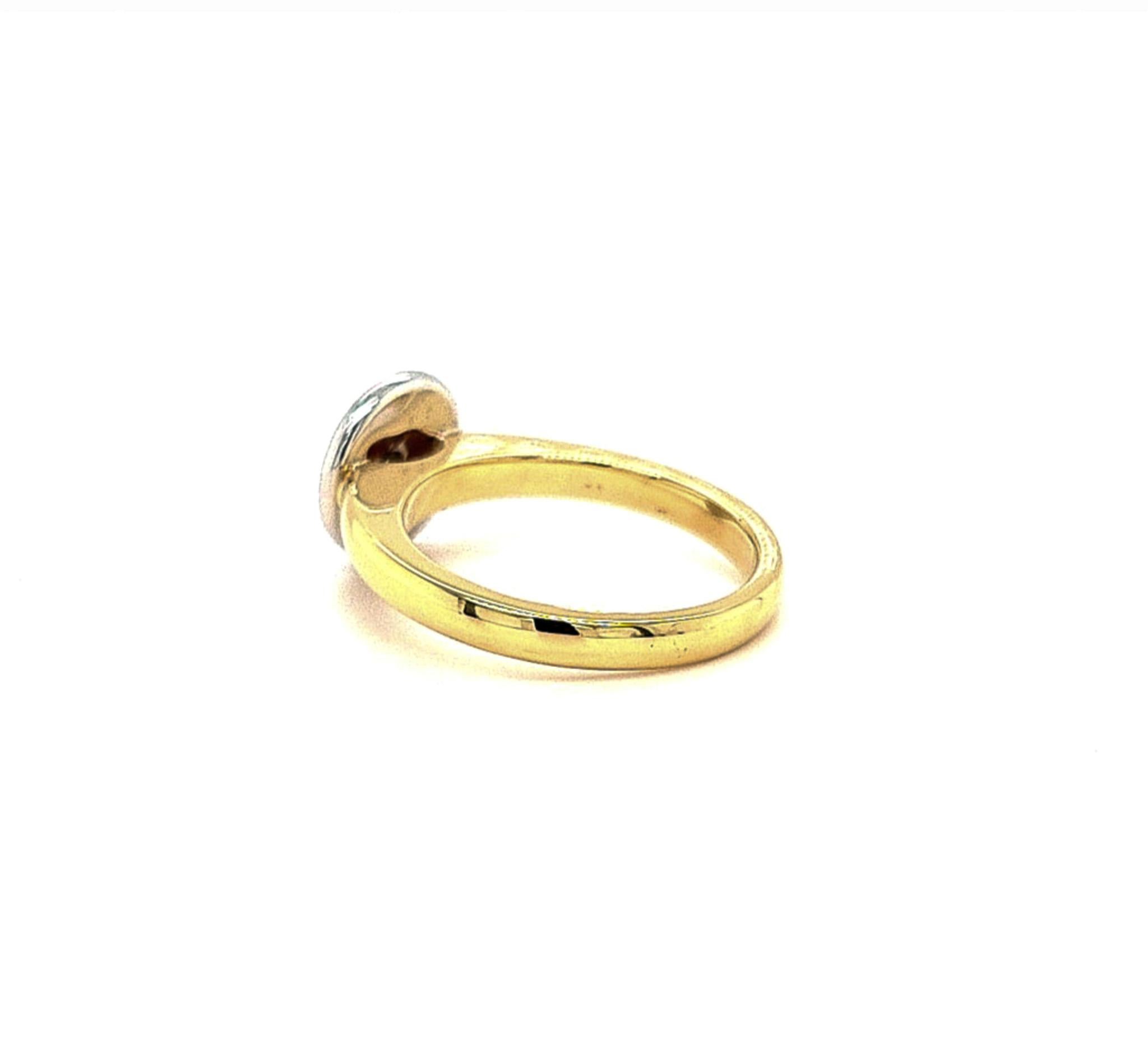For Sale:  18ct Gold & Diamond Engagement Ring 