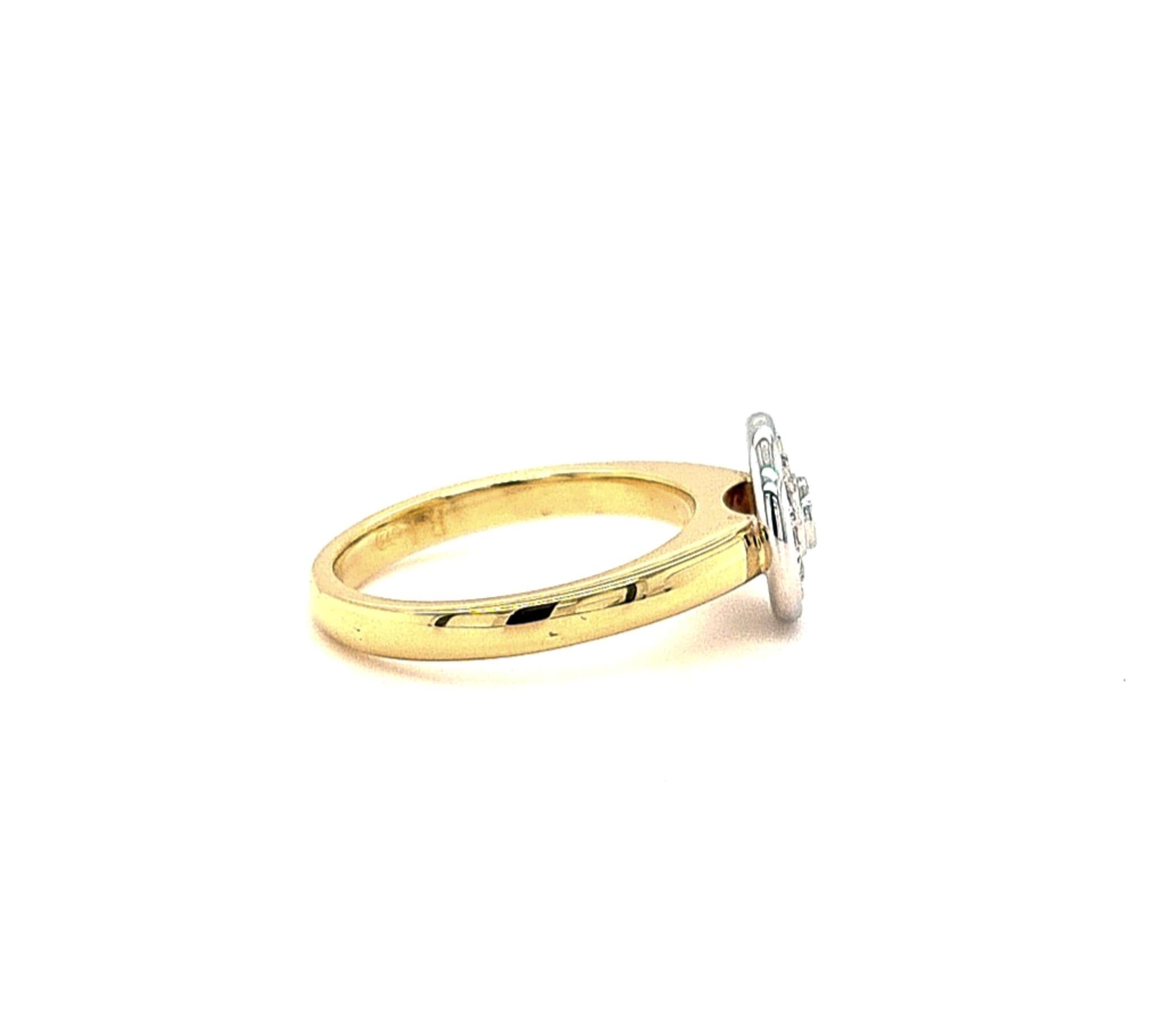 For Sale:  18ct Gold & Diamond Engagement Ring 