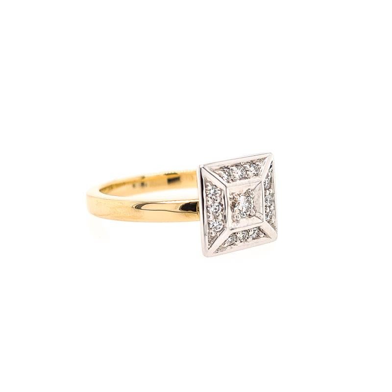 For Sale:  18ct Gold & Diamond Engagement Ring 