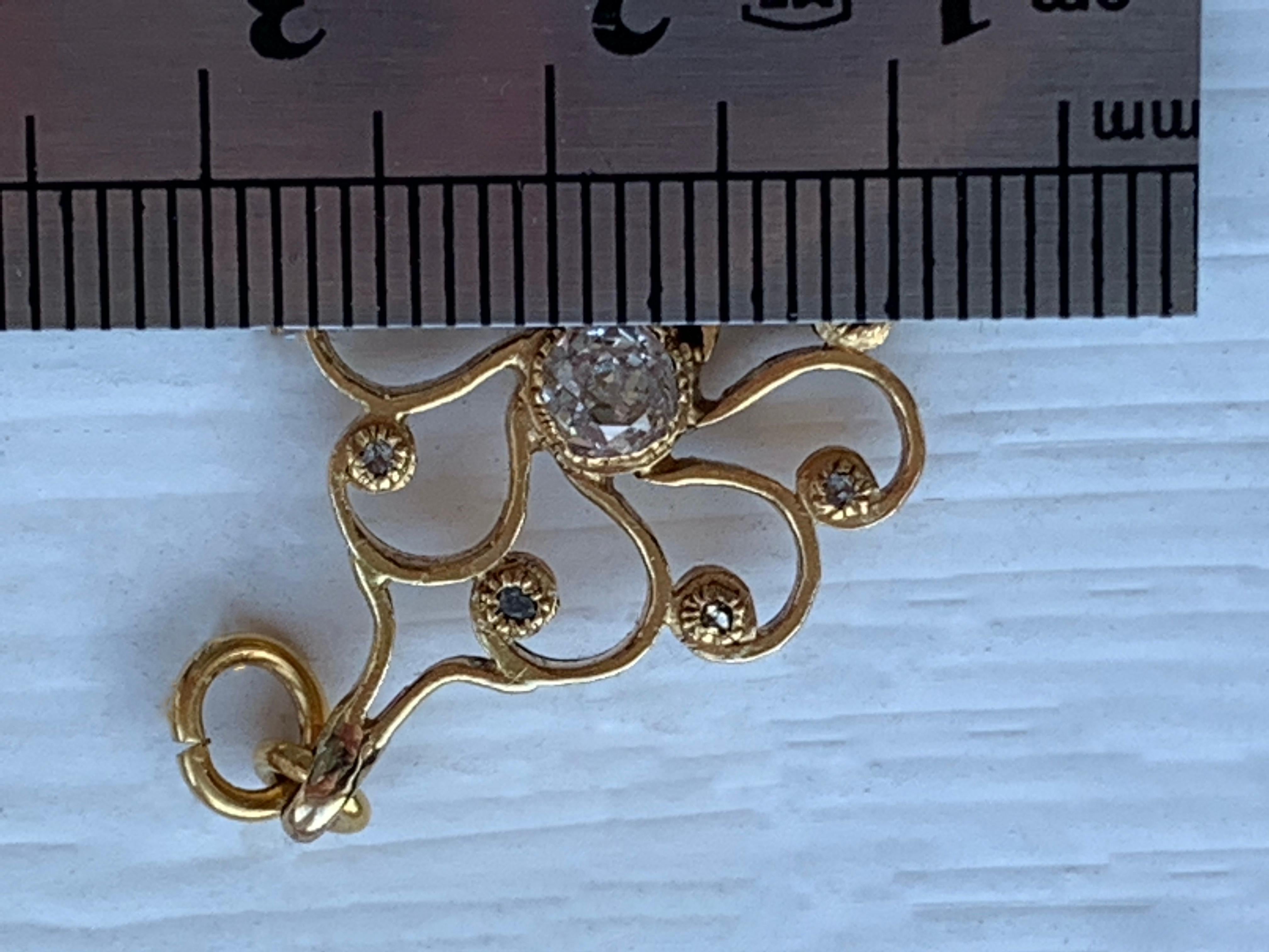 18ct Gold Diamond Pendant For Sale 5