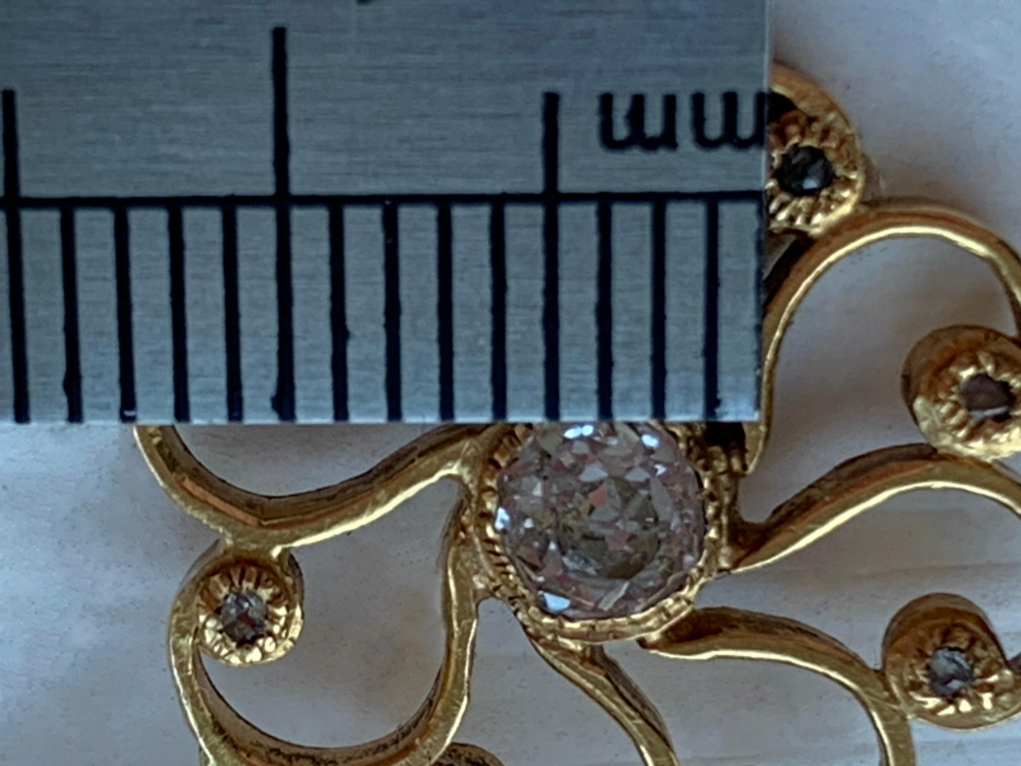 18ct Gold Diamond Pendant For Sale 3