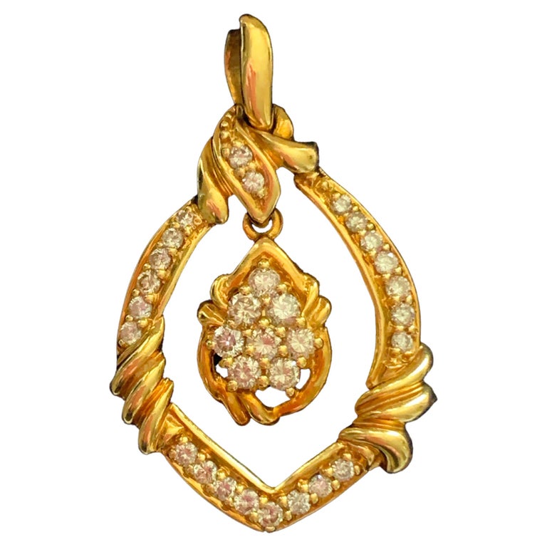18ct Gold Diamond Pendant For Sale at 1stDibs