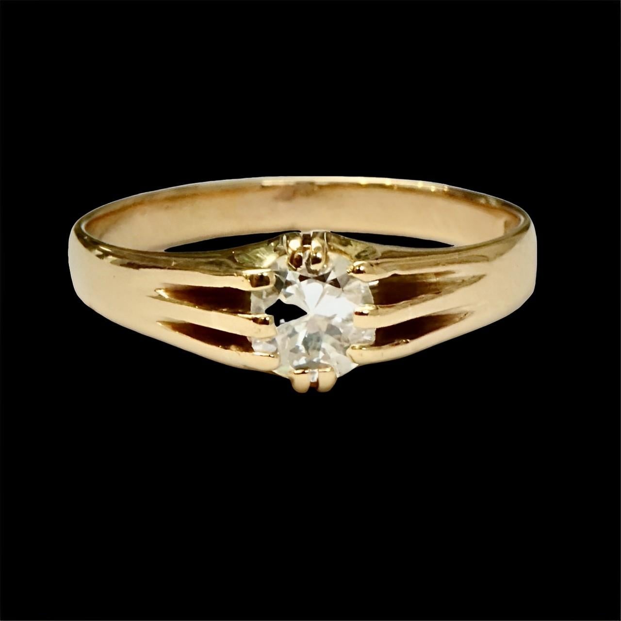 Women's or Men's 18ct Gold Diamond Solitaire Ring circa 1920s For Sale