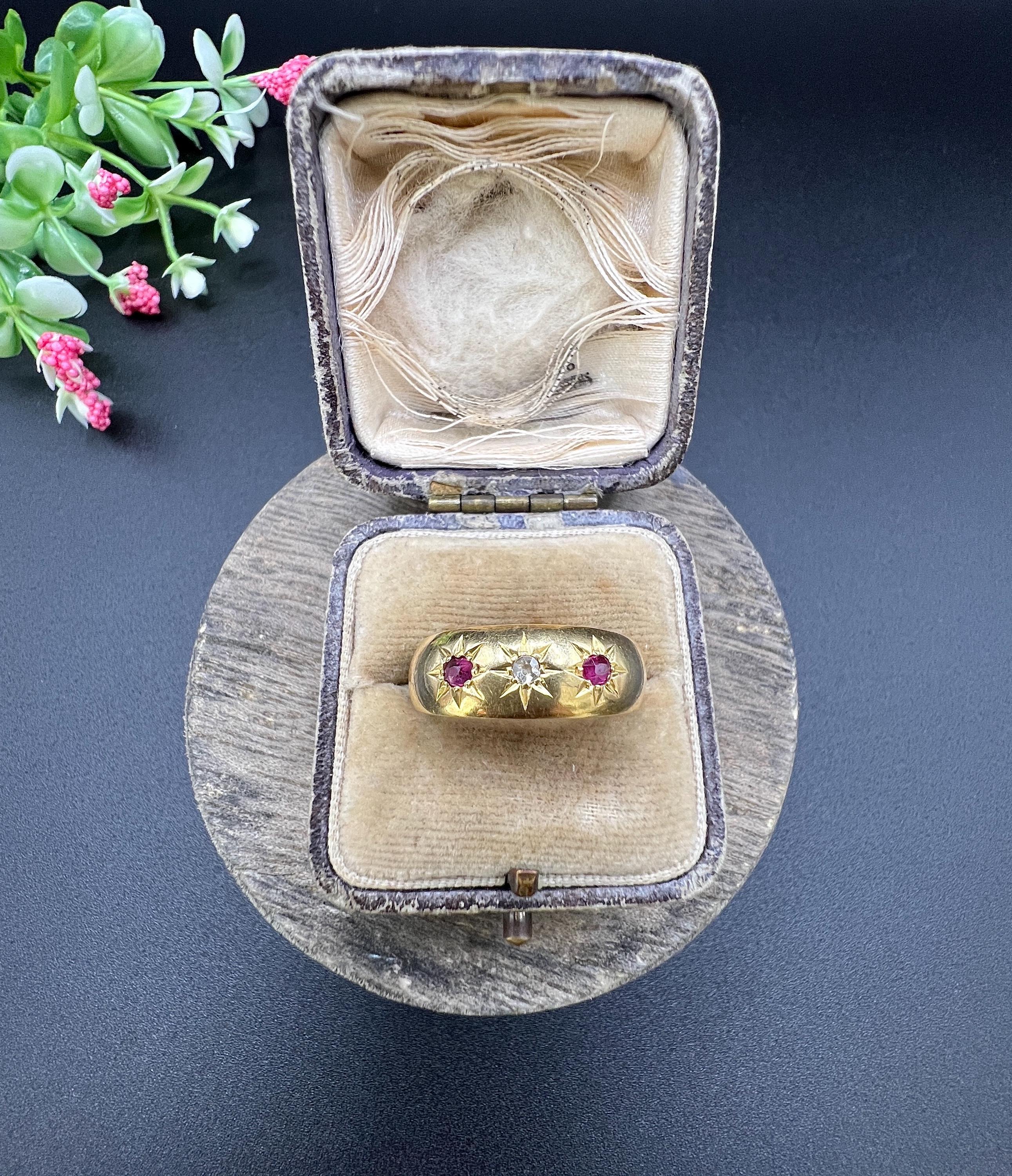 18ct Gold Edwardian Ruby & Diamond Star Set 3 Stone Ring Hallmarked Chester 1904 For Sale 3