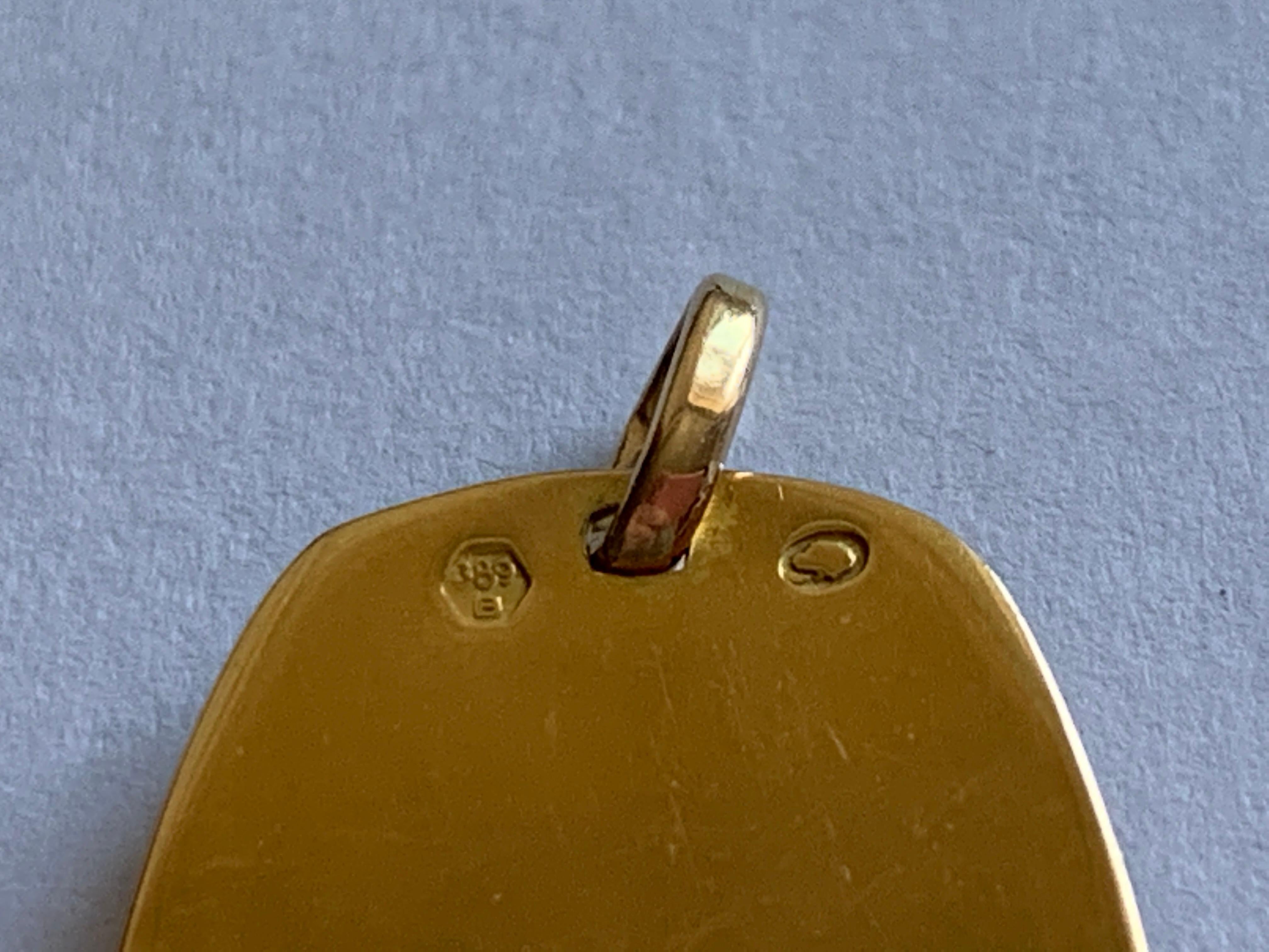 18ct Gold Emaille Jungfrau Maria Anhänger im Zustand „Gut“ in London, GB