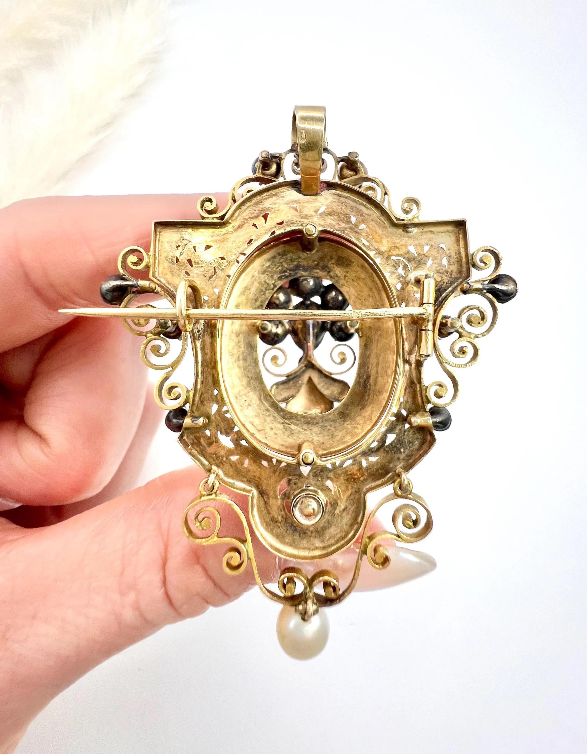 18ct Gold French Early Victorian Rose Cut Diamond, Enamel & Pearl Brooch/Pendent For Sale 3