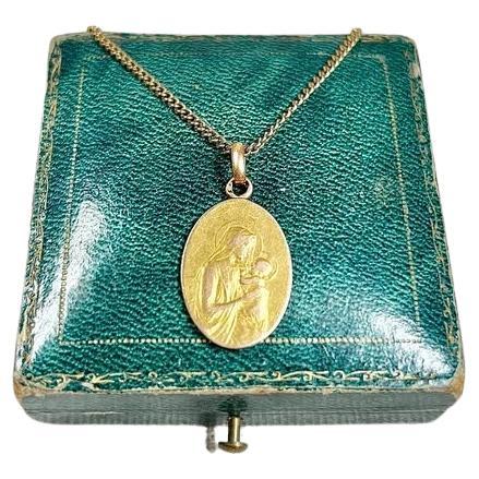 18ct Gold French Hallmarked, 1920s Madonna & Child Portrait Pendant by E. Dropsy
