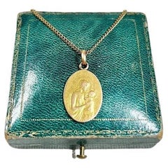 18ct Gold French Hallmarked, 1920s Madonna & Child Portrait Pendant by E. Dropsy