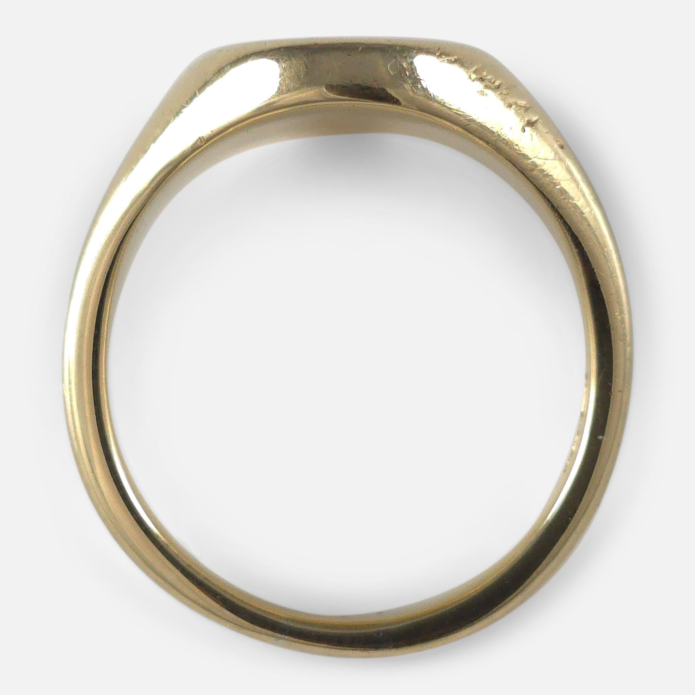 18ct Gold Intaglio Signet Ring For Sale 1