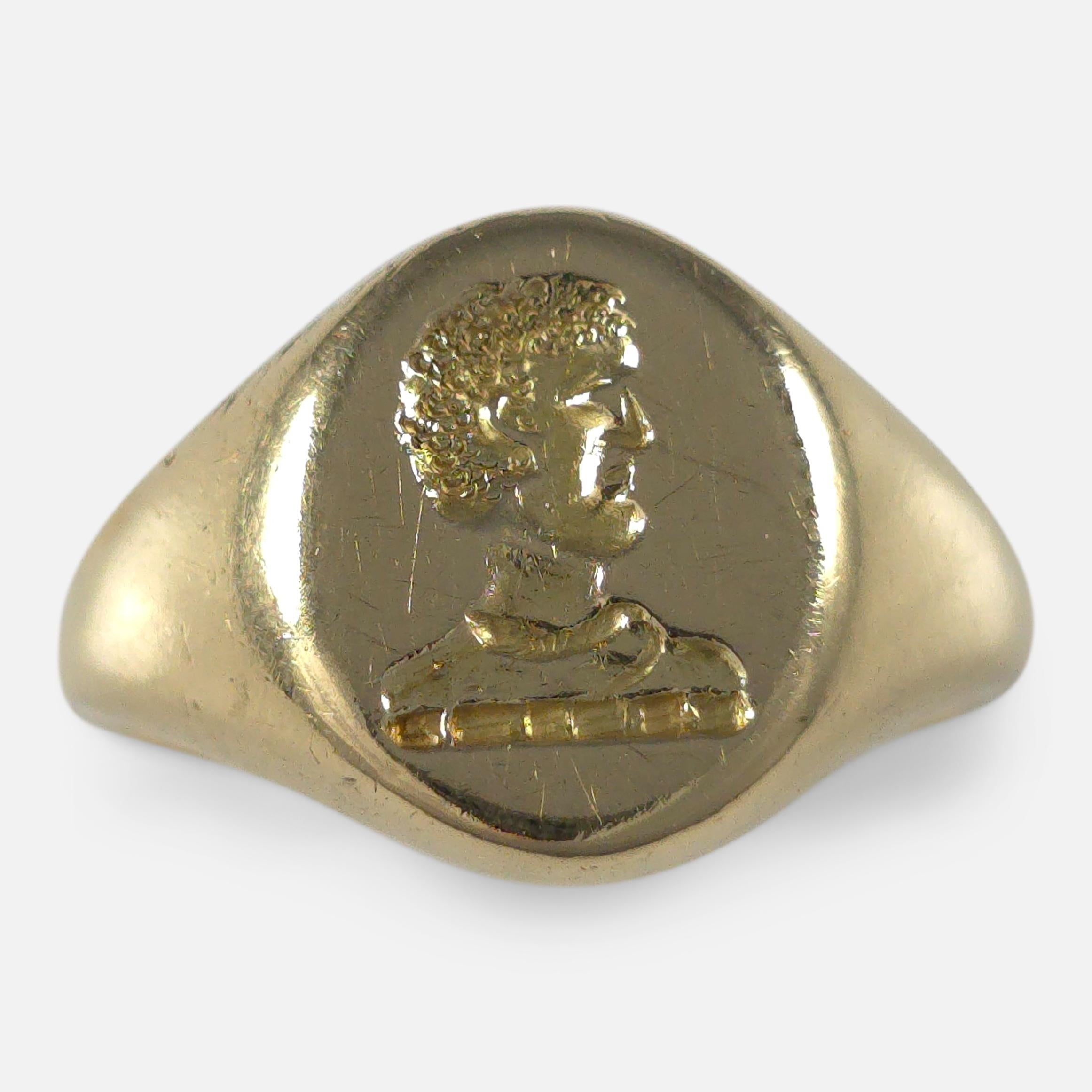 18ct Gold Intaglio Signet Ring For Sale 4