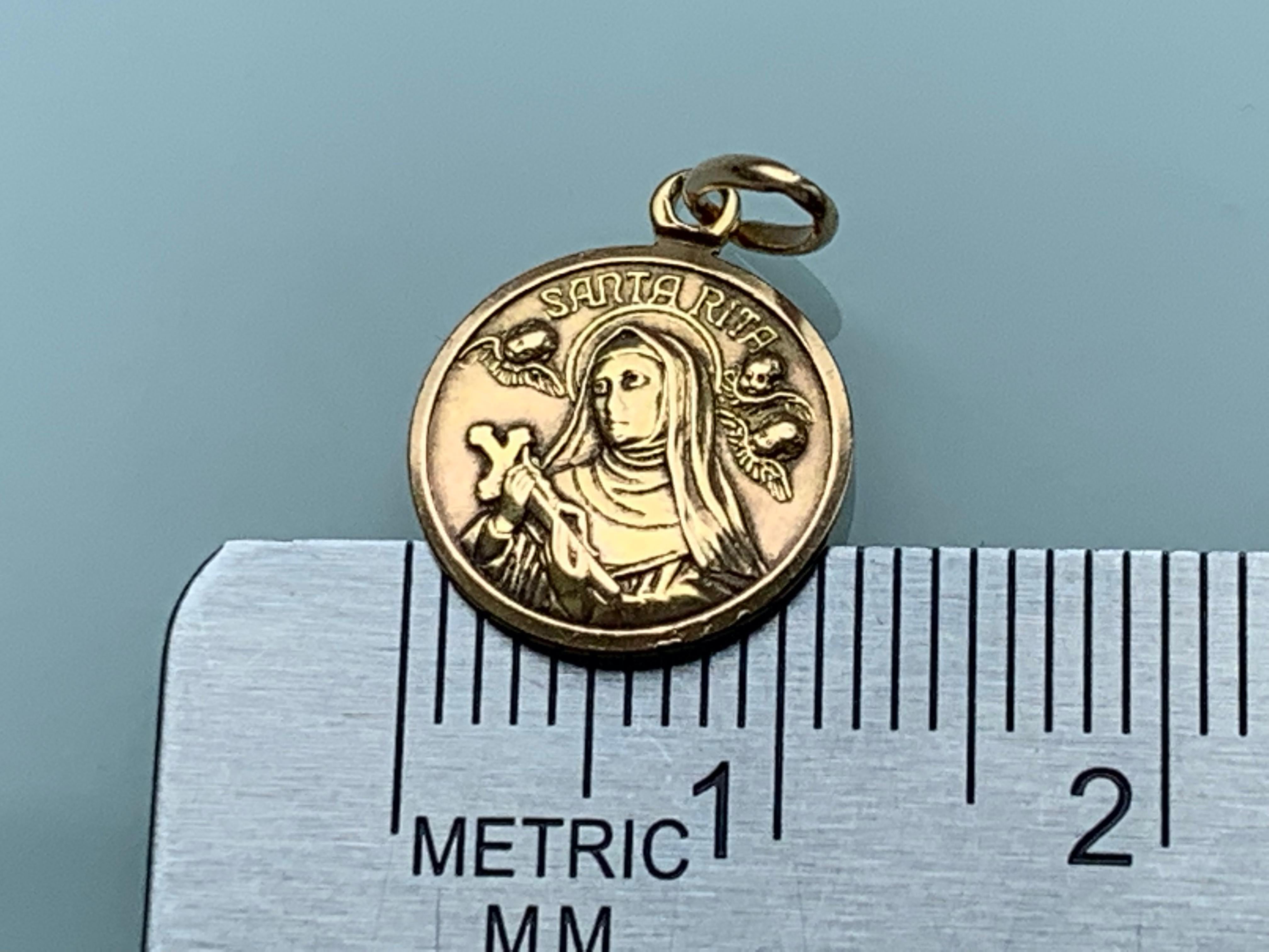 18ct Gold Italian Santa Rita Pendant 2