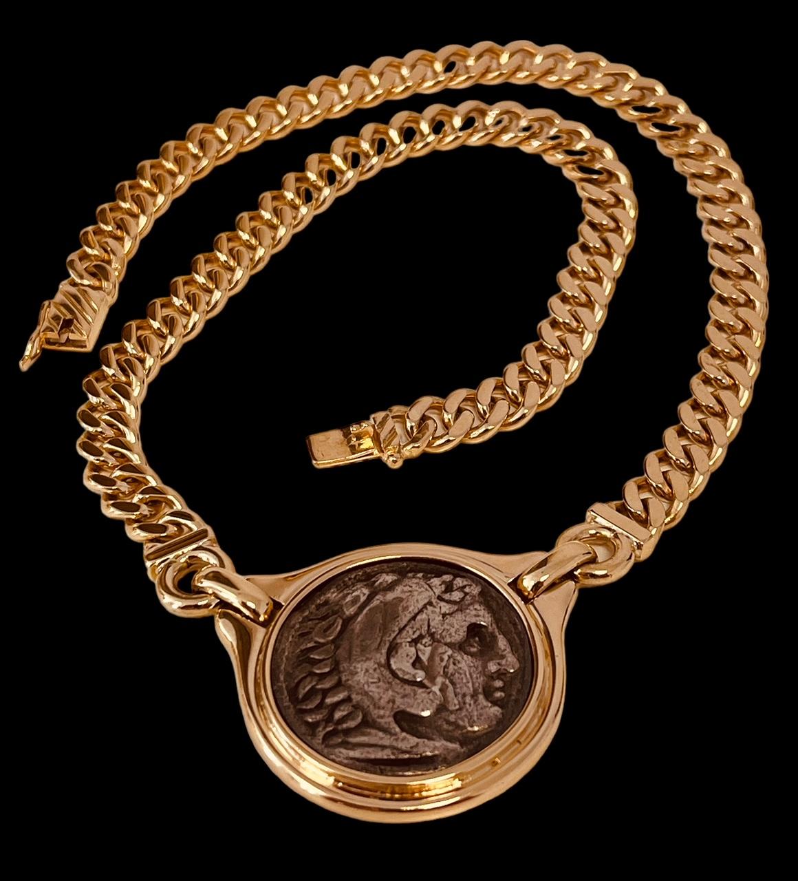 18ct Gold Link Necklace Centring A Reproduction Of An Antique Greek Silver Coin For Sale 6